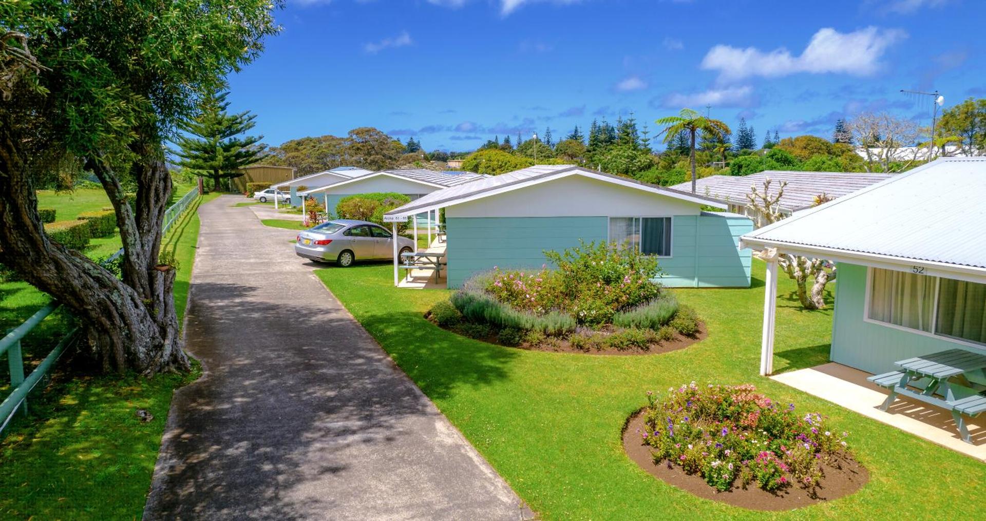 Aloha Apartments - Photo 5