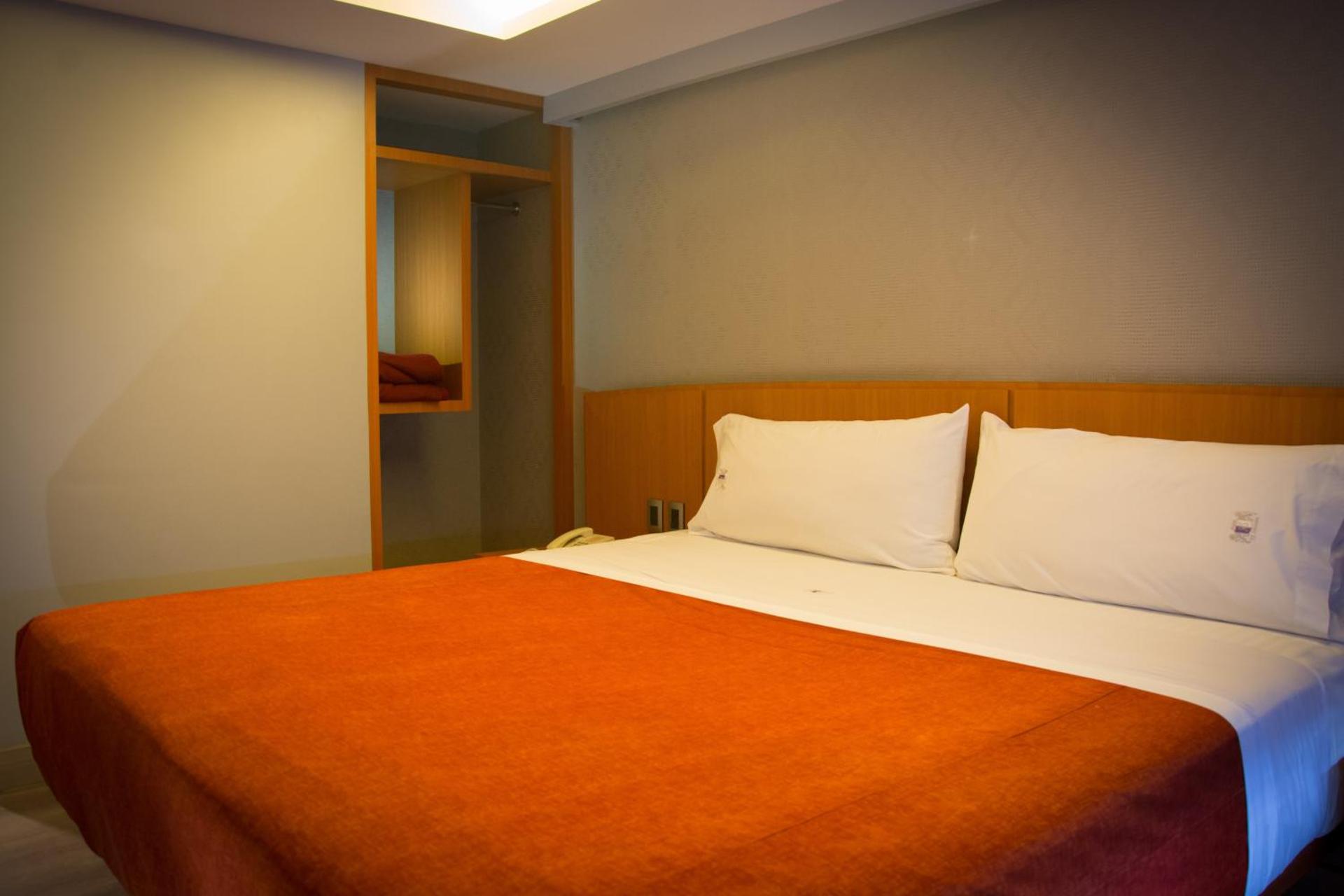 Hotel El Senador - Photo 24