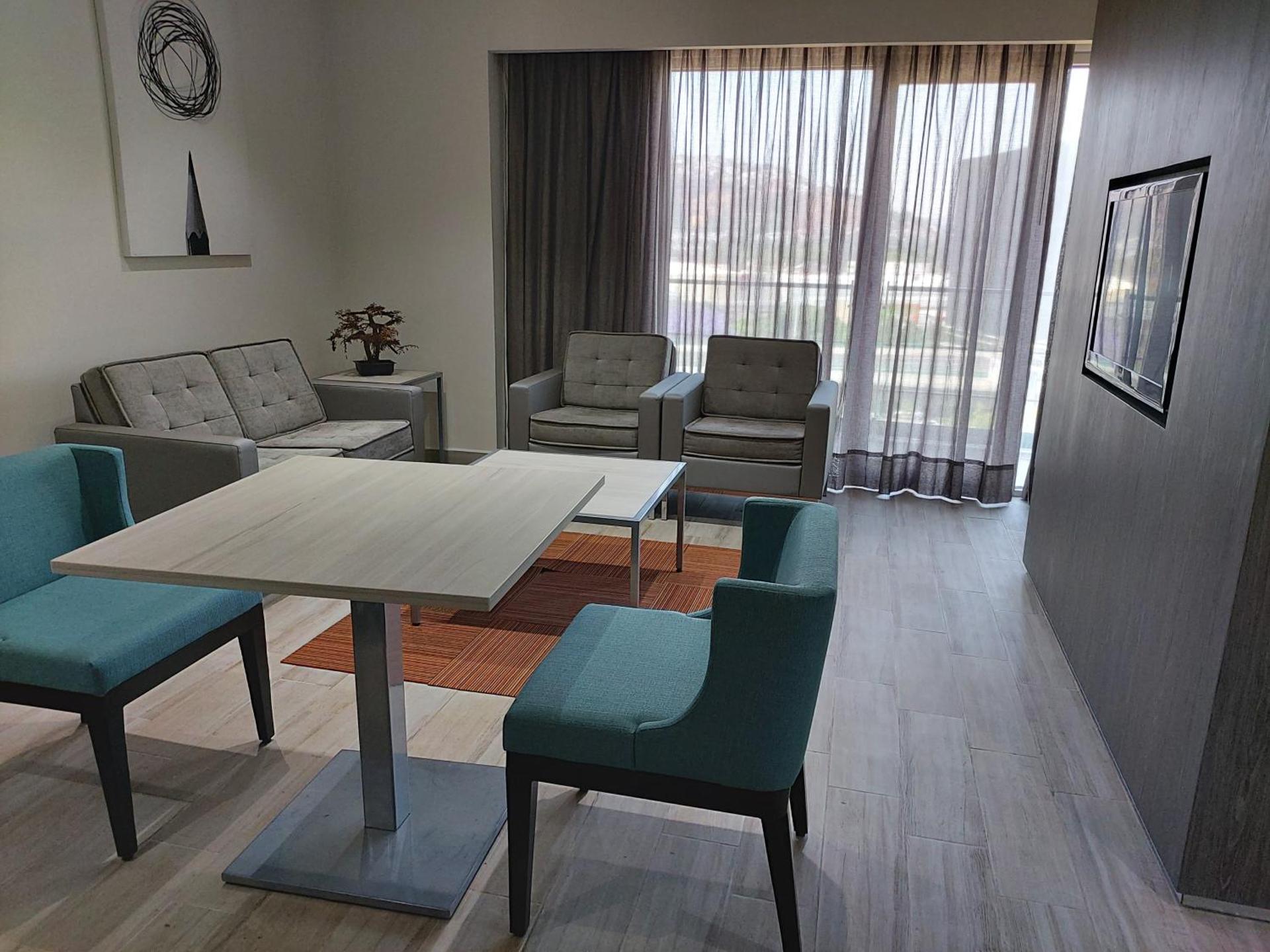 Real Inn Perinorte - Photo 26