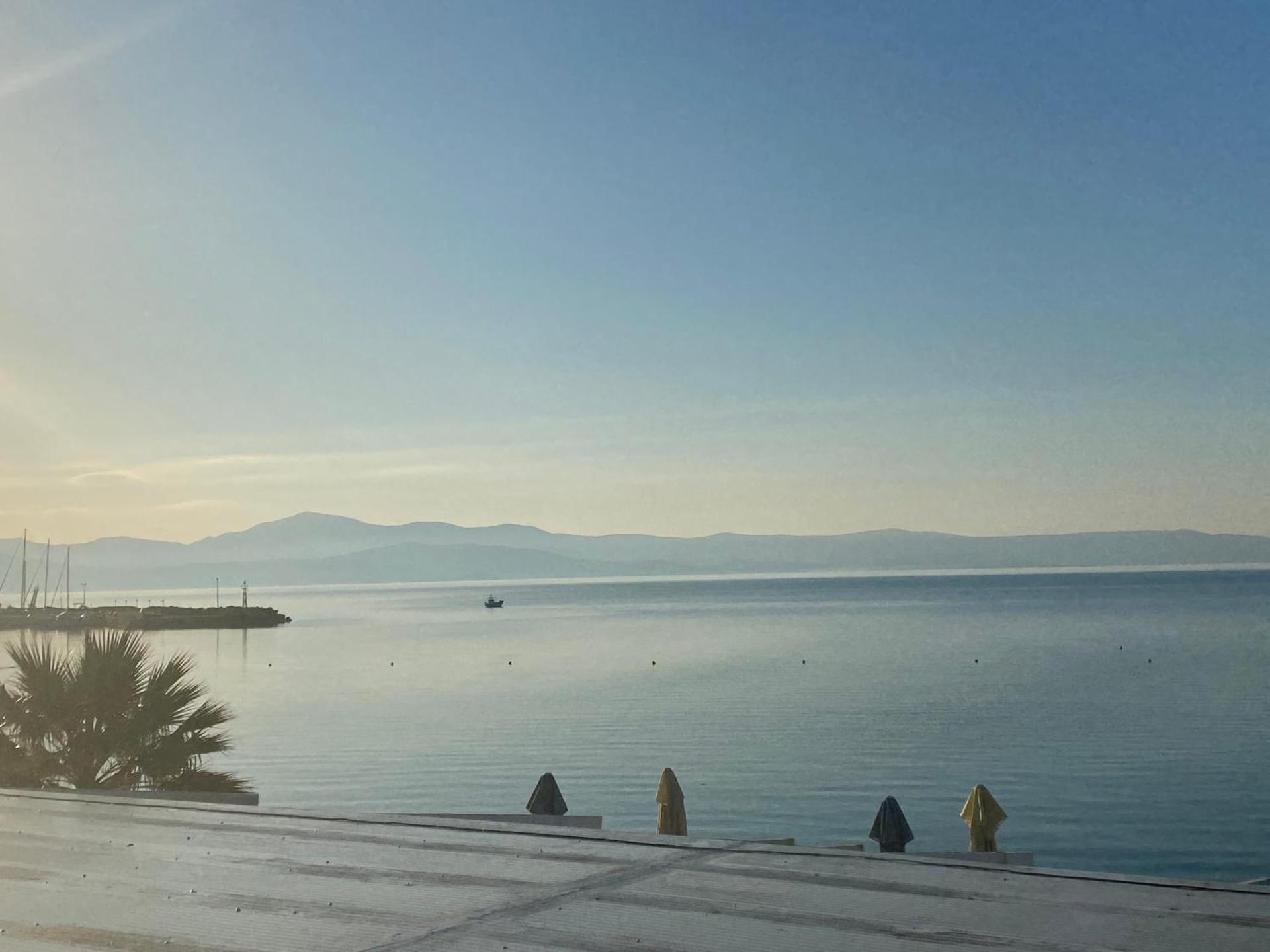 Fisilanis Beachfront Hotel - Photo 22