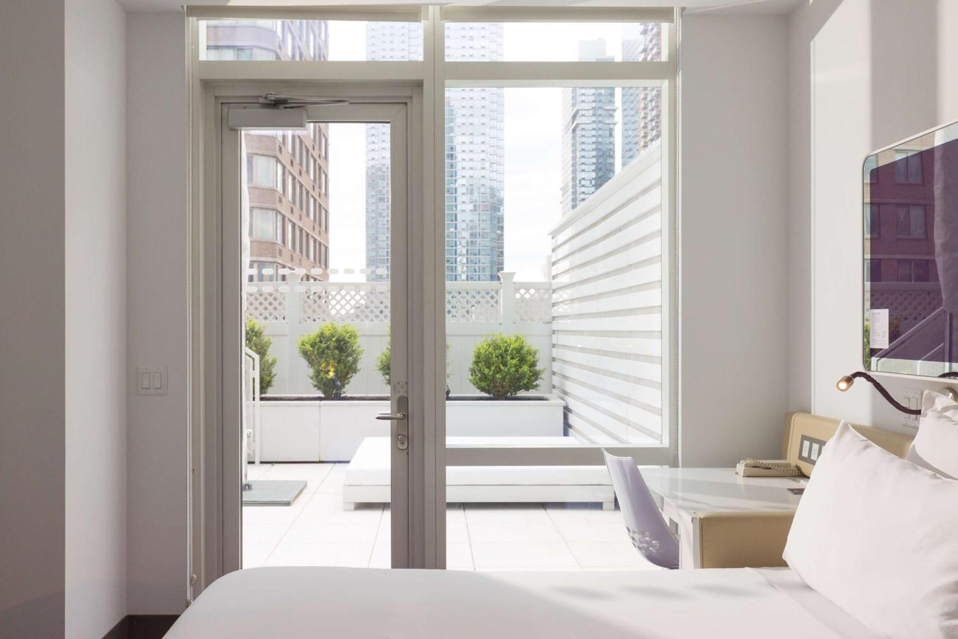 YOTEL New York Times Square - Photo 32