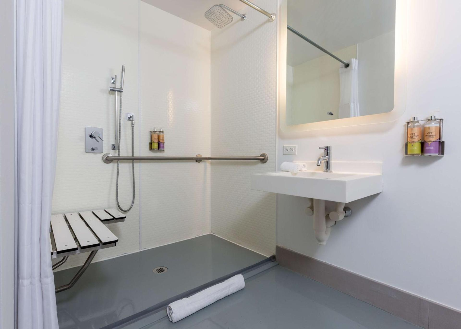 YOTEL New York Times Square - Photo 78