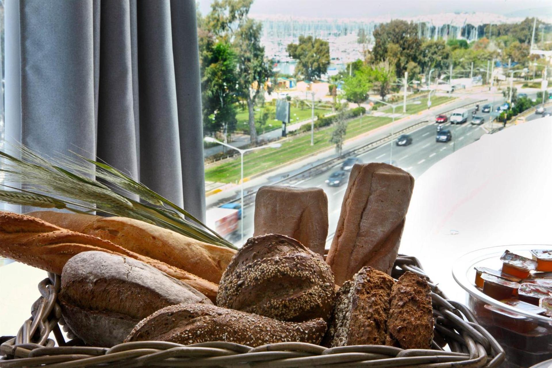 Galaxy Hotel - Photo 15