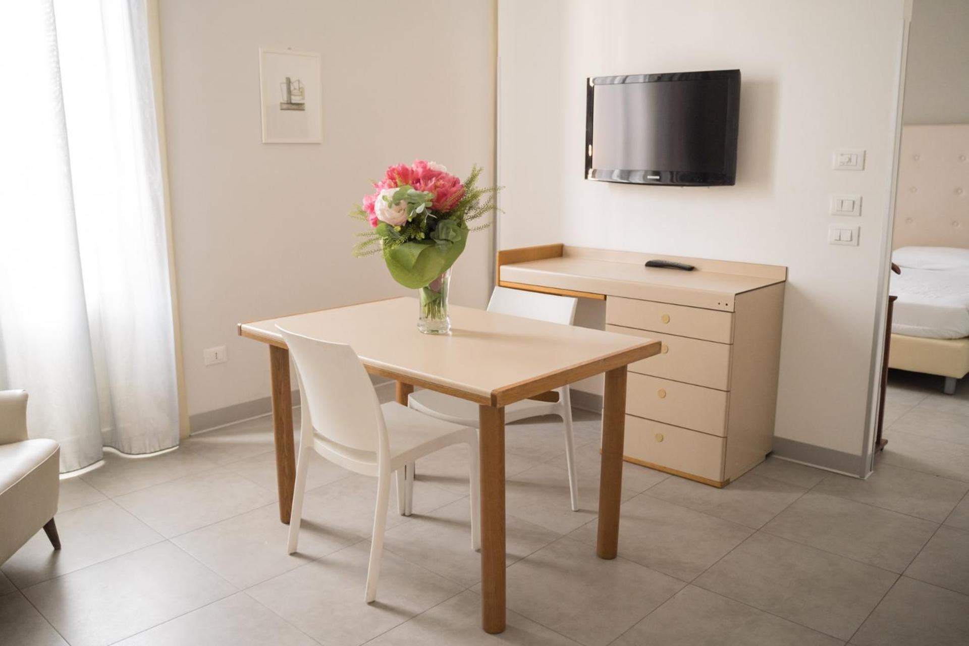 Hotel Mediterraneo - Photo 74