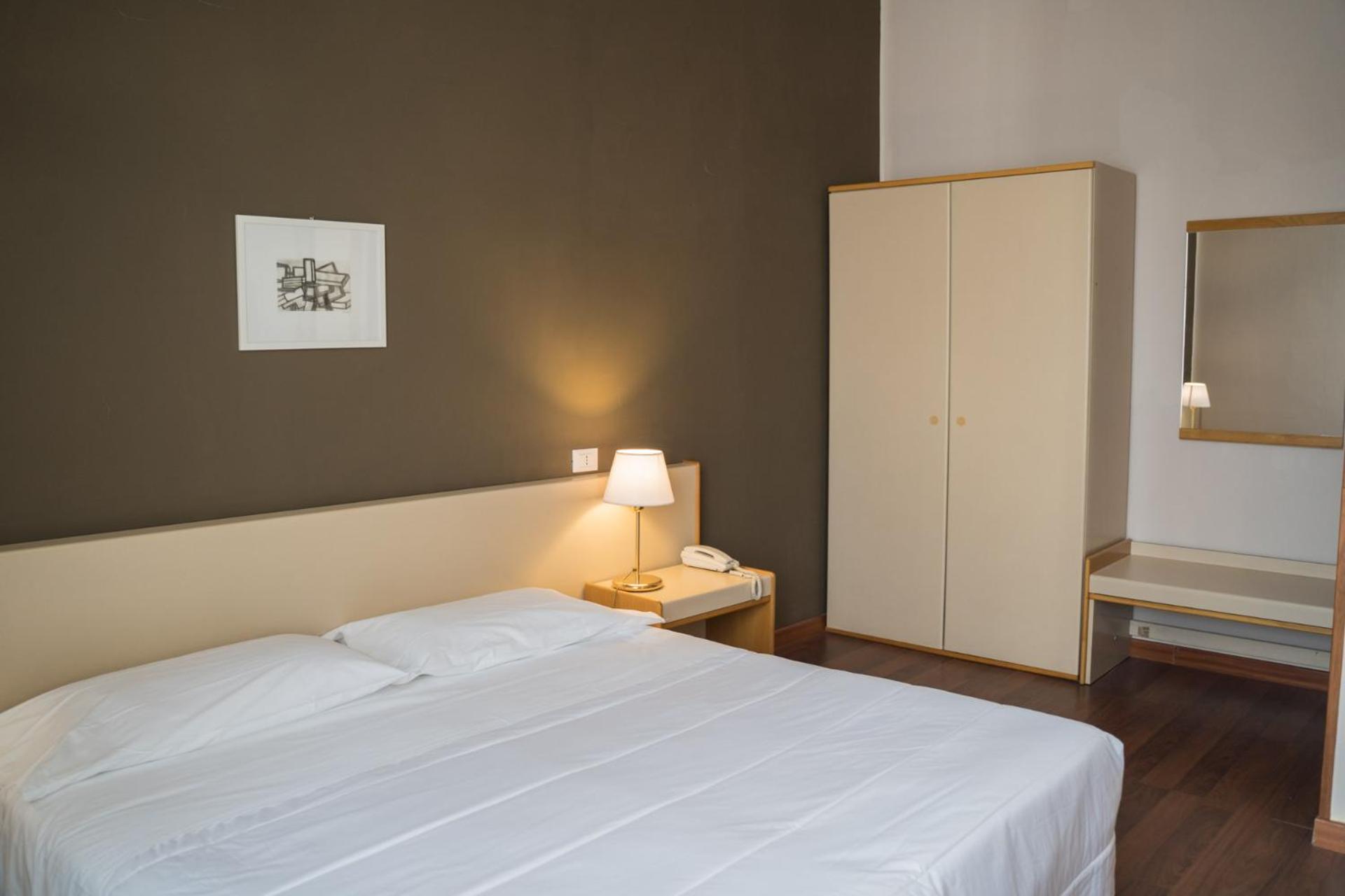 Hotel Mediterraneo - Photo 24