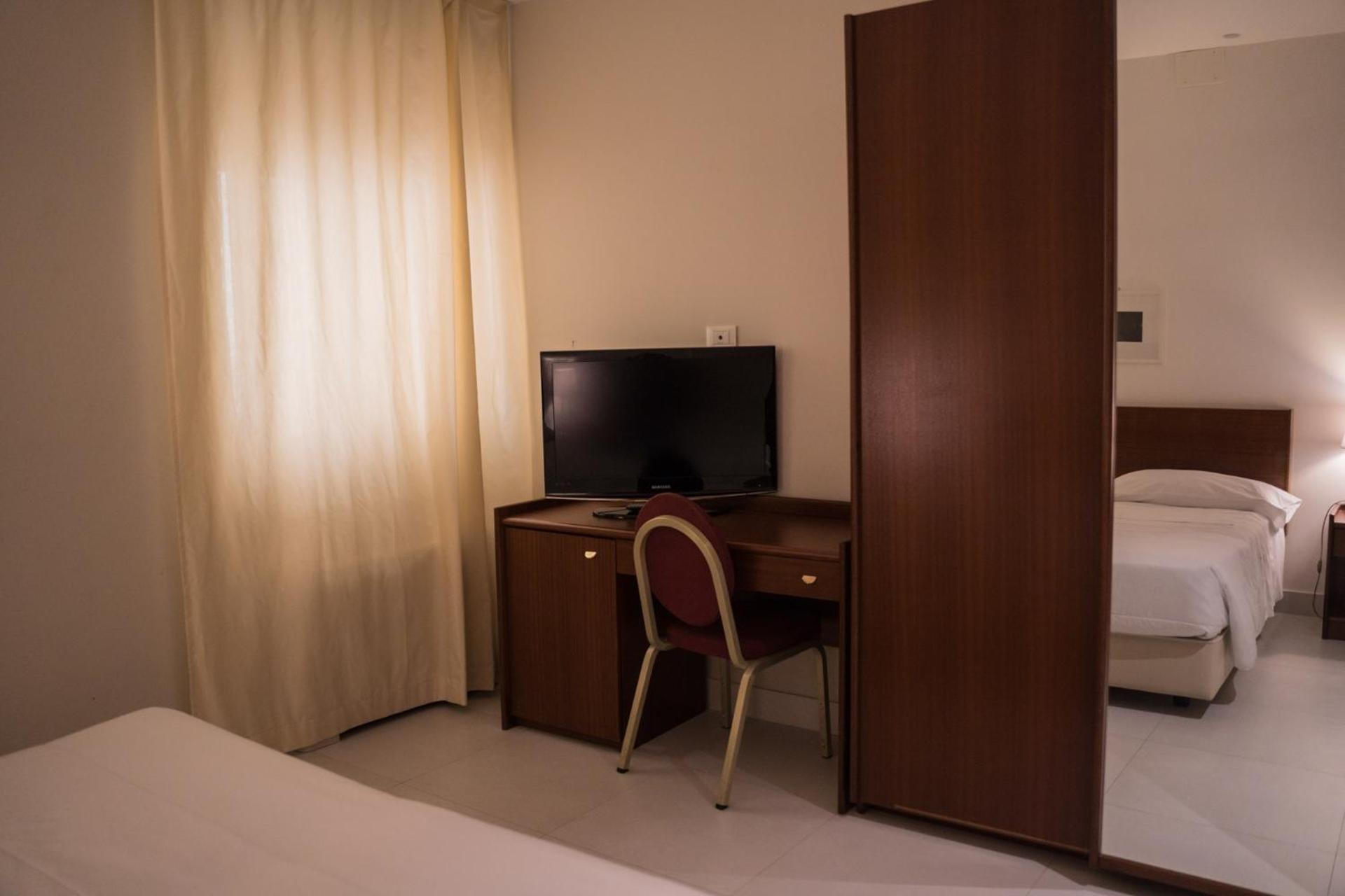 Hotel Mediterraneo - Photo 52