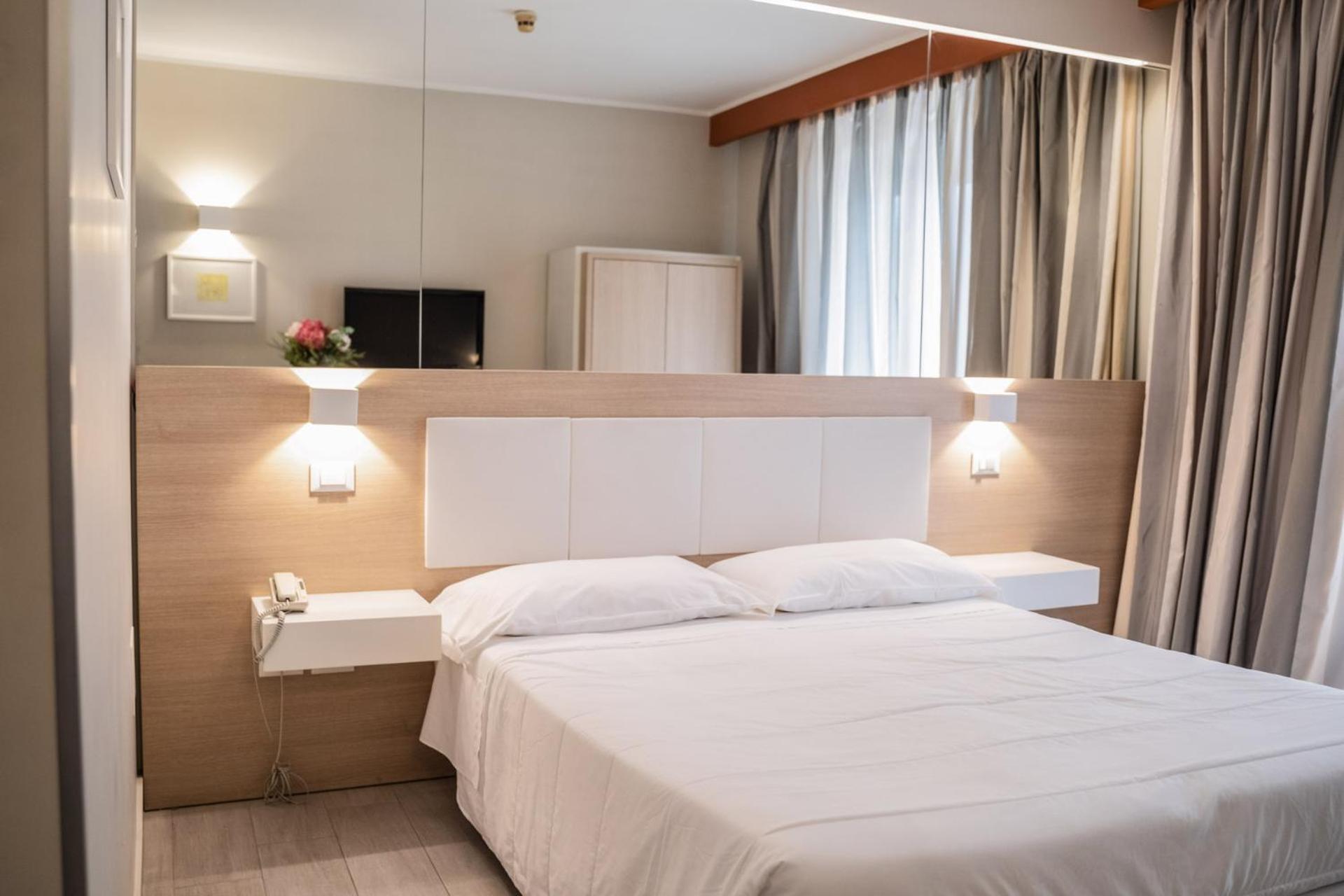 Hotel Mediterraneo - Photo 86