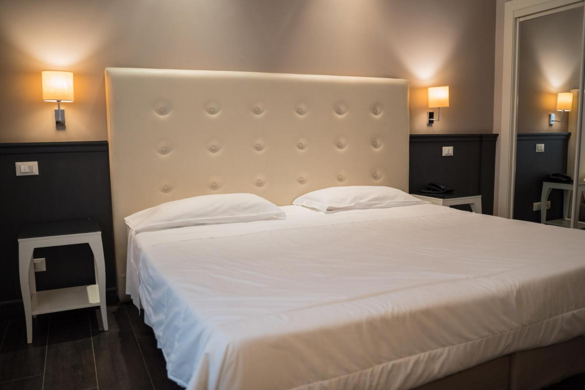 Hotel Mediterraneo - Photo 84