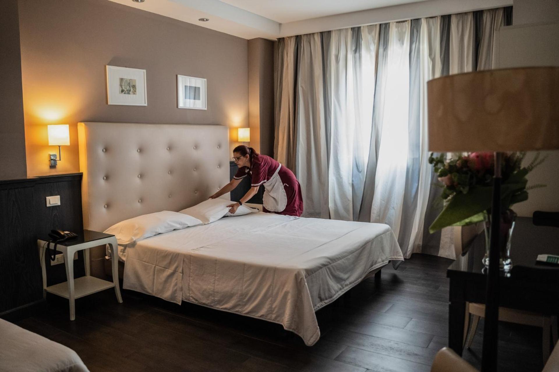 Hotel Mediterraneo - Photo 18