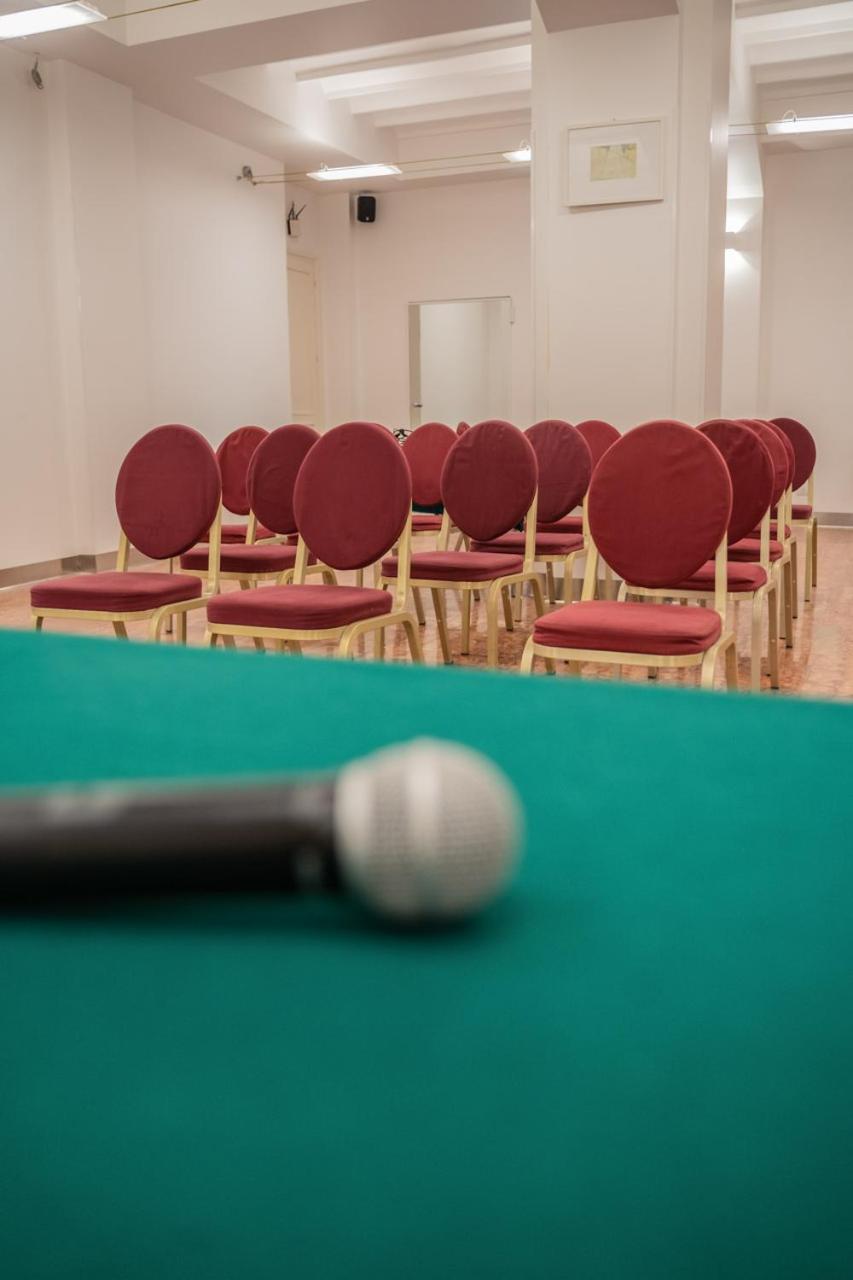 Hotel Mediterraneo - Photo 26