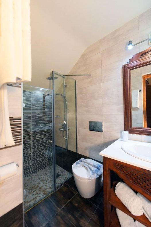 Paris Hotel - Photo 31