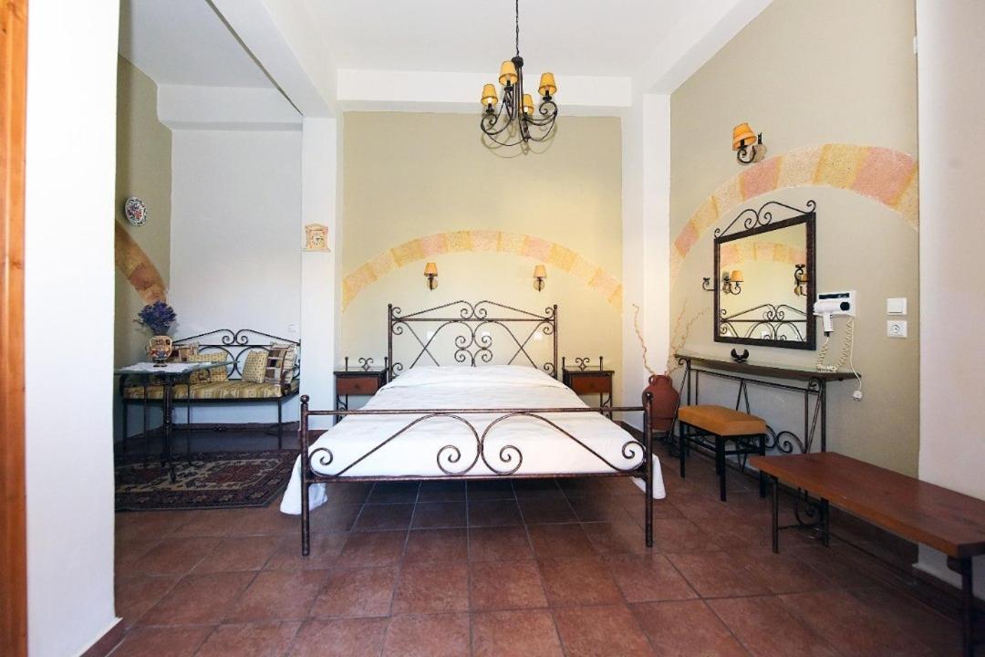 Paris Hotel - Photo 23