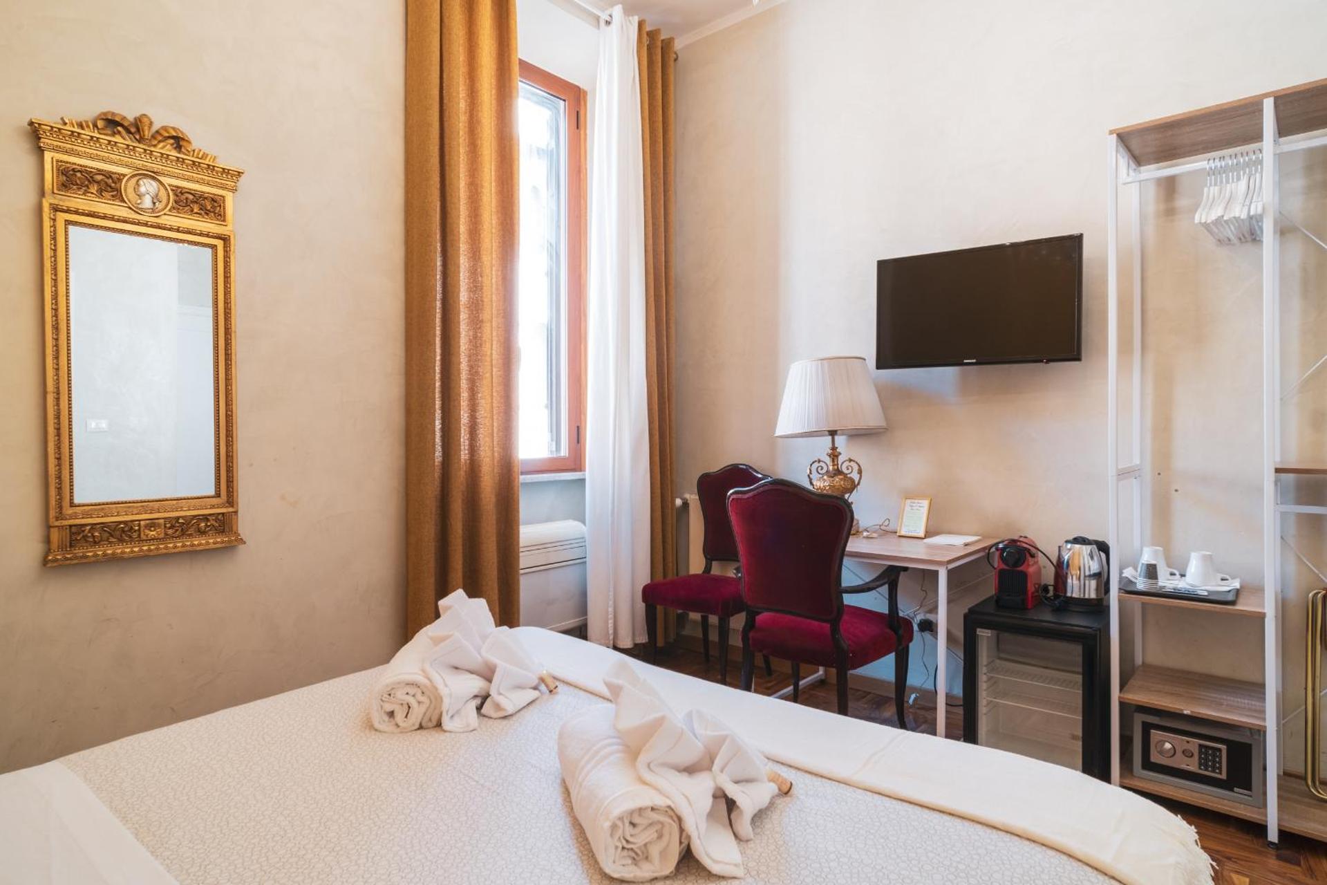 Golden Rooms Piazza di Spagna - Photo 15