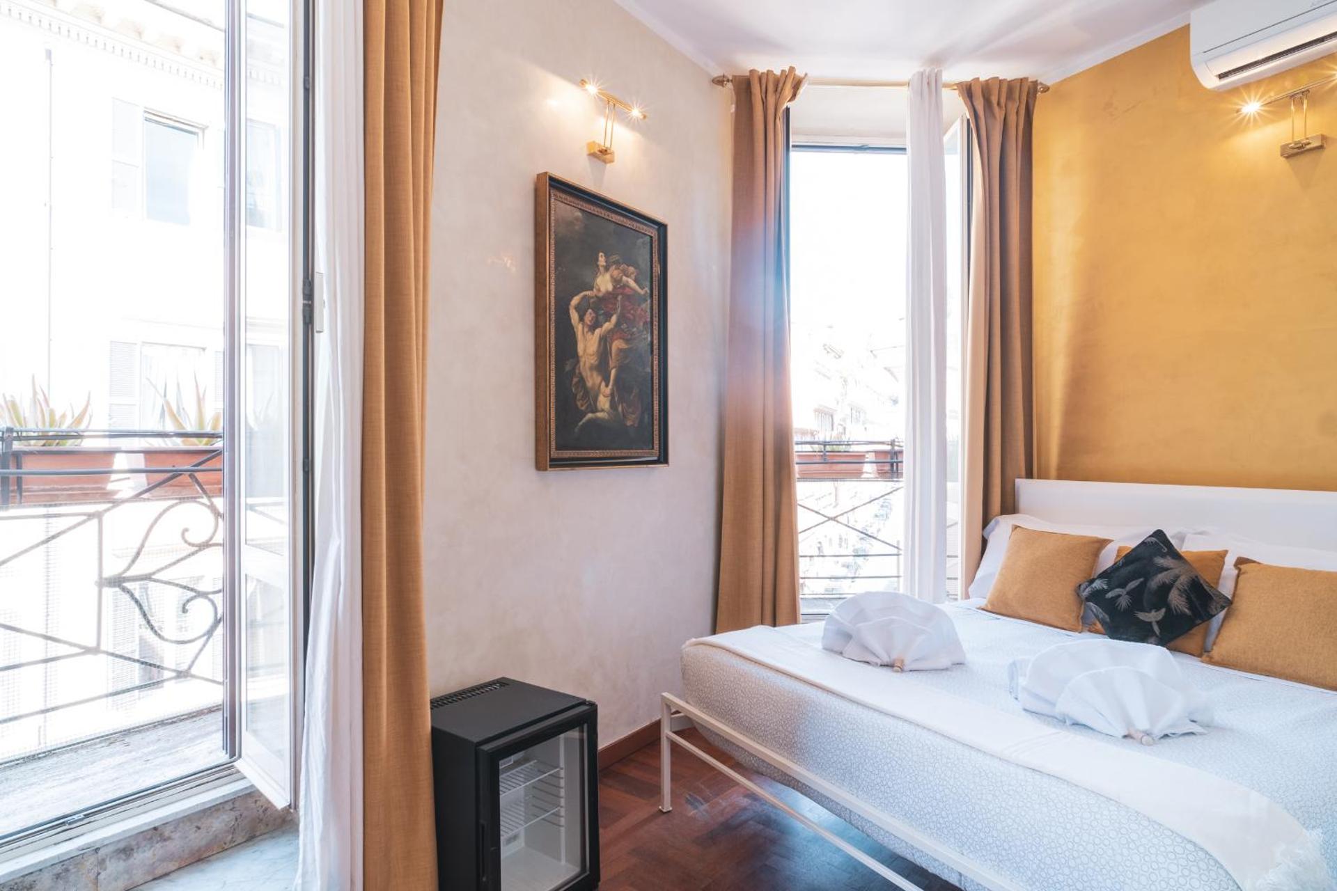 Golden Rooms Piazza di Spagna - Photo 40