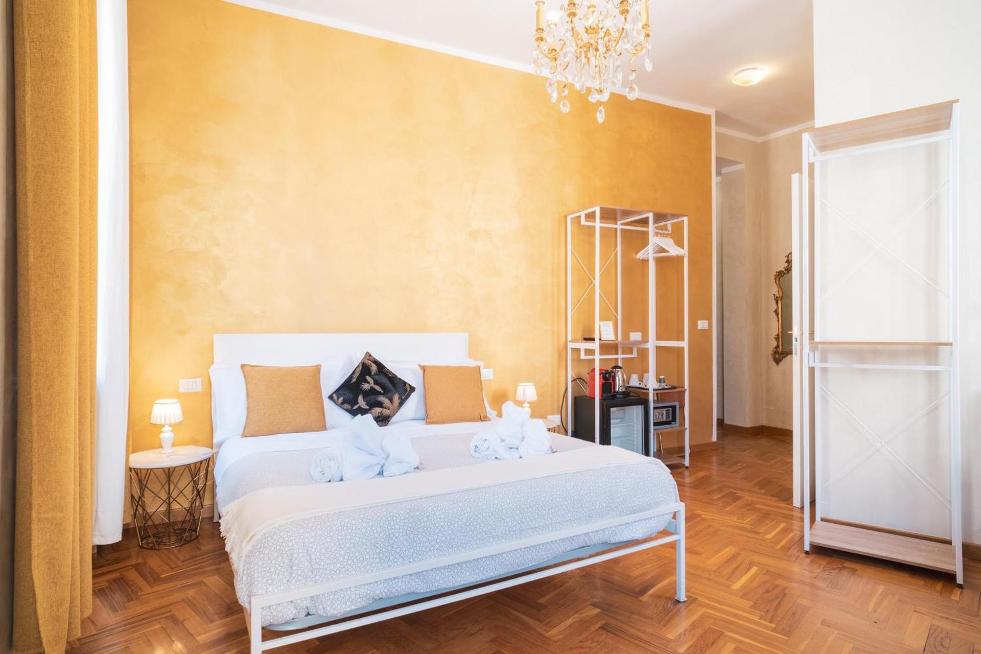 Golden Rooms Piazza di Spagna - Photo 33