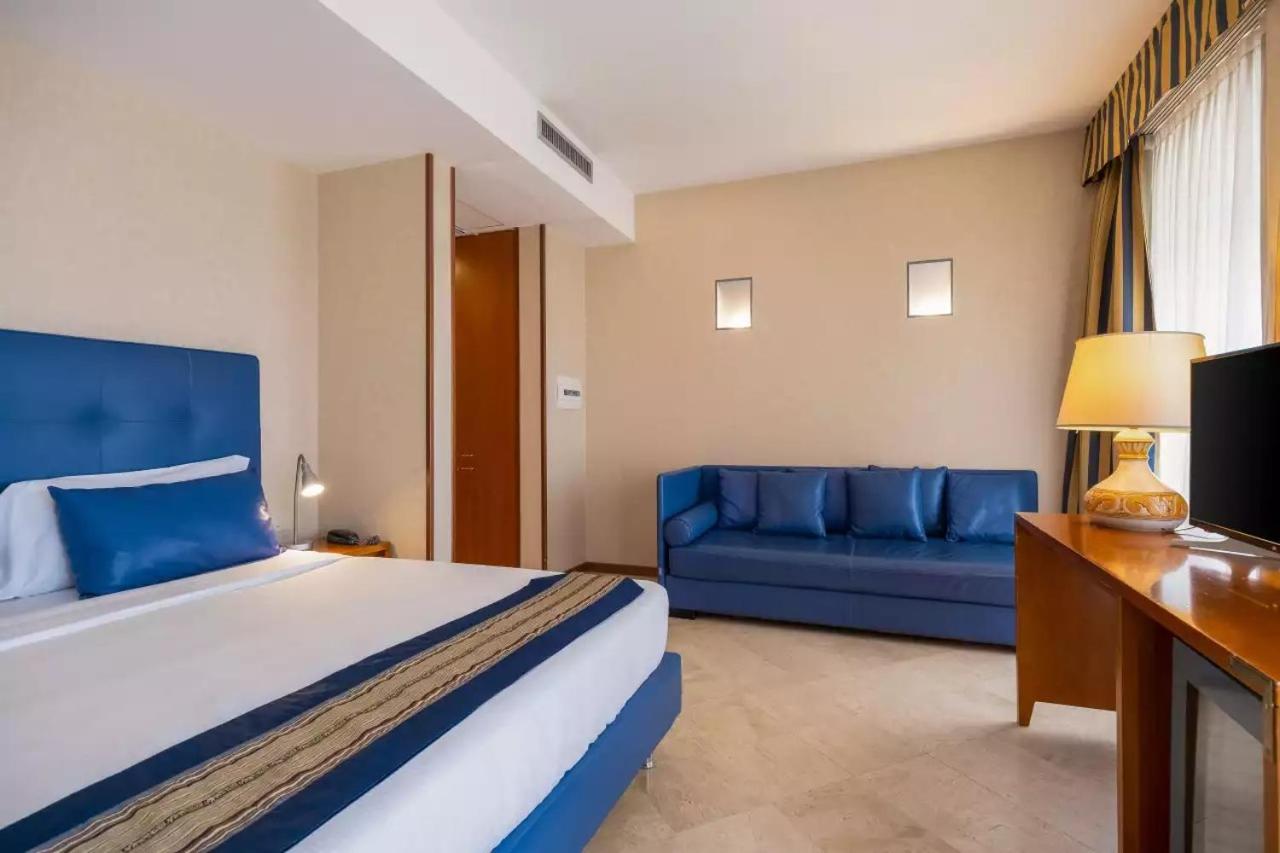 Rome Airport Hotel Fiumicino - Photo 24