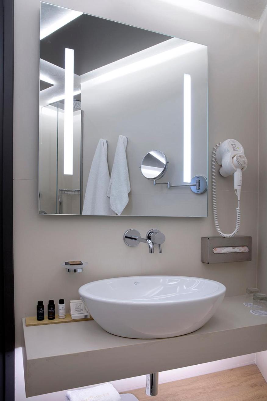 Golden Age Athens Hotel - Photo 31