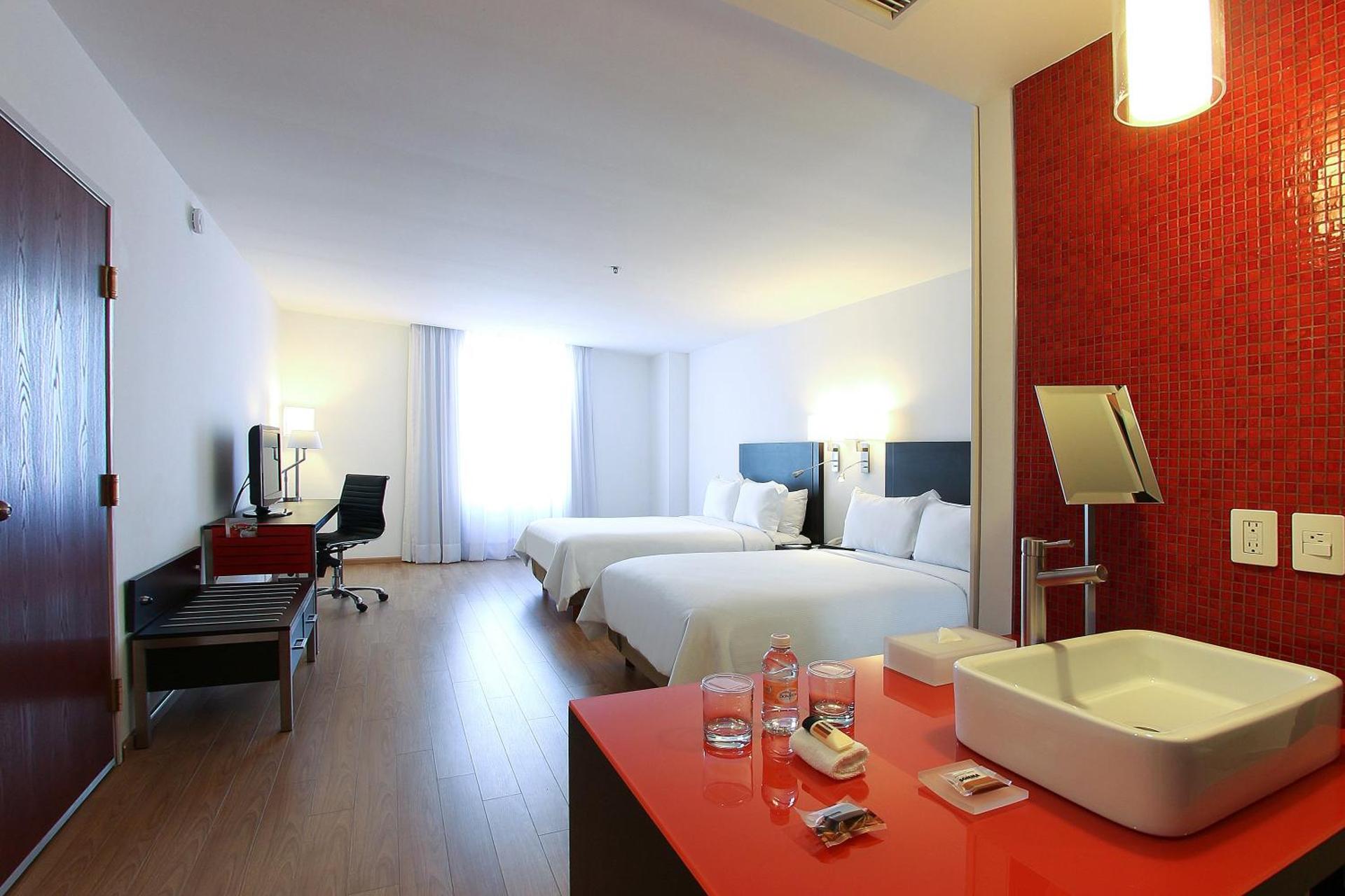 Fiesta Inn Express Naucalpan - Photo 5