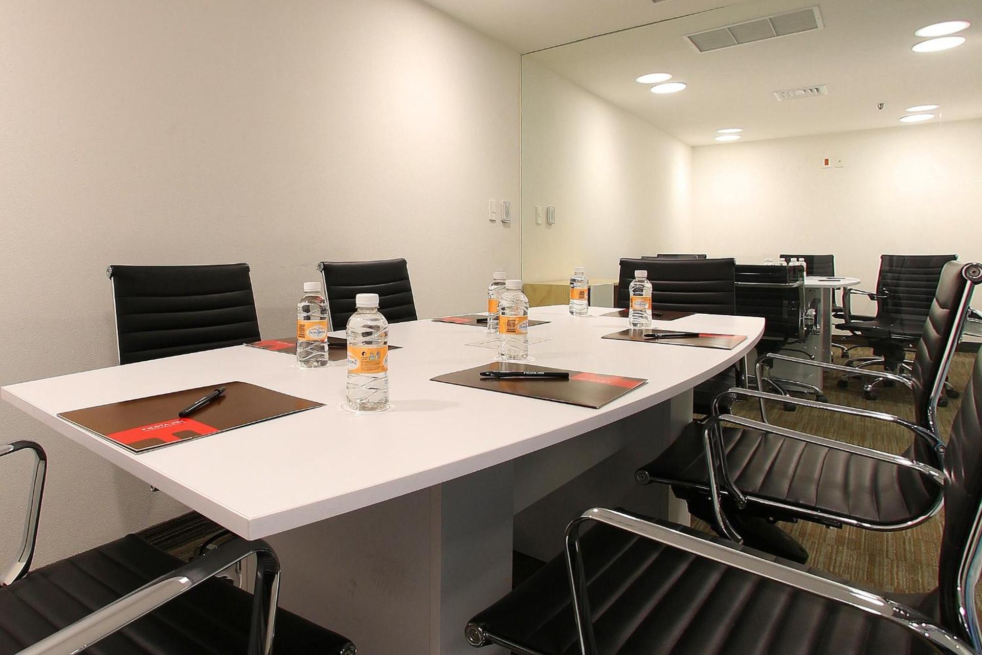 Fiesta Inn Express Naucalpan - Photo 52