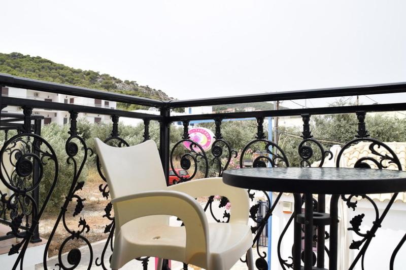 Hotel Alexandra - Photo 13