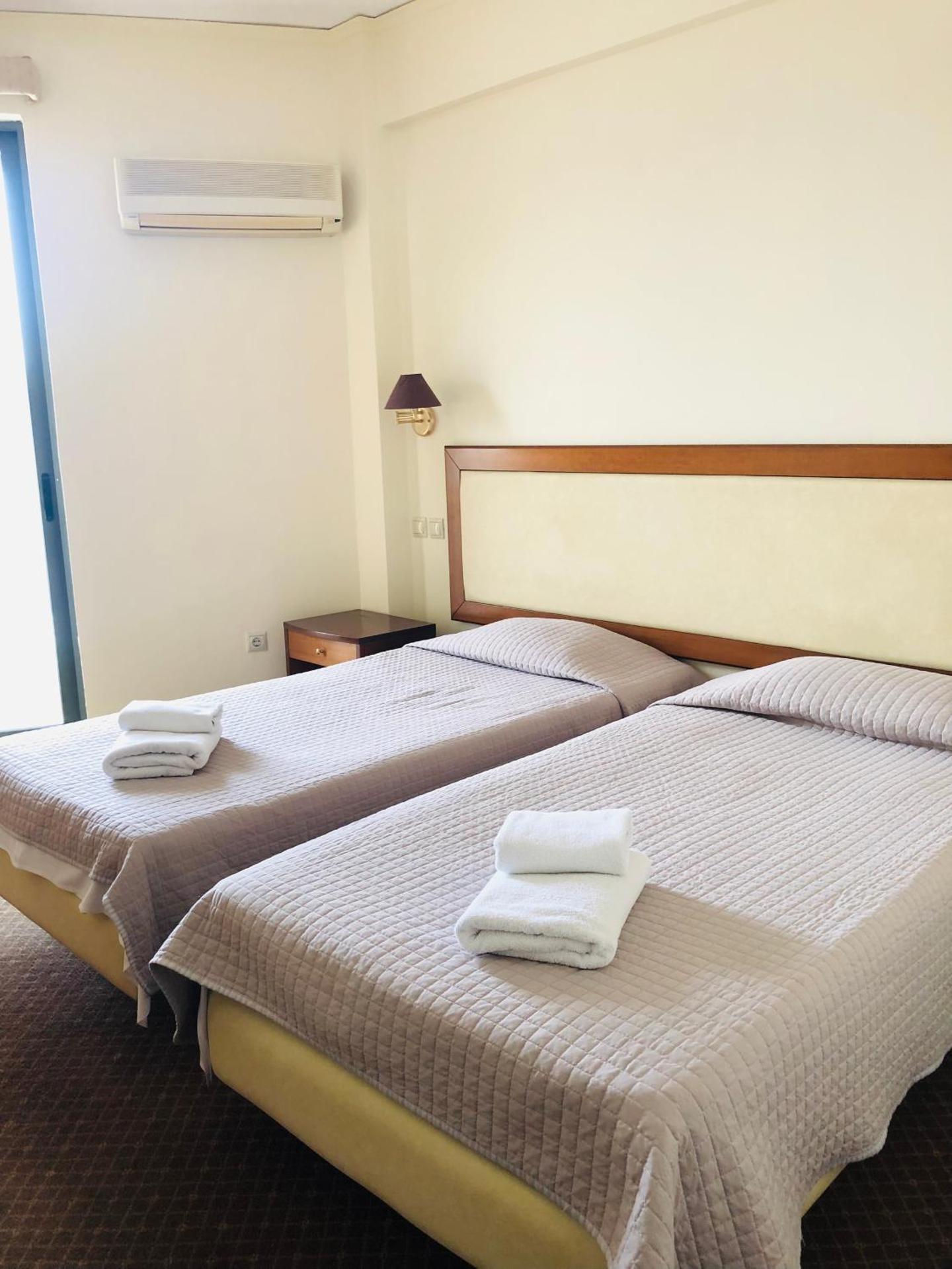 Four Seasons Hotel - Photo 55