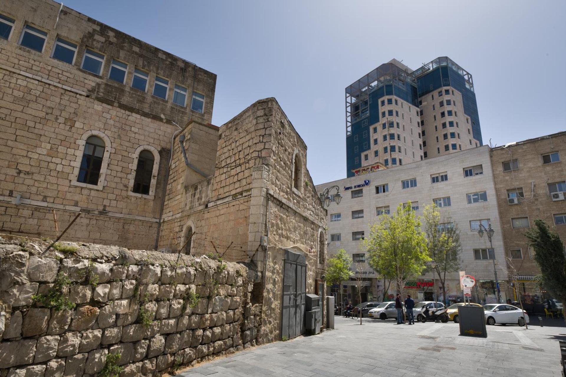 Aju Hillel 14 - Photo 2