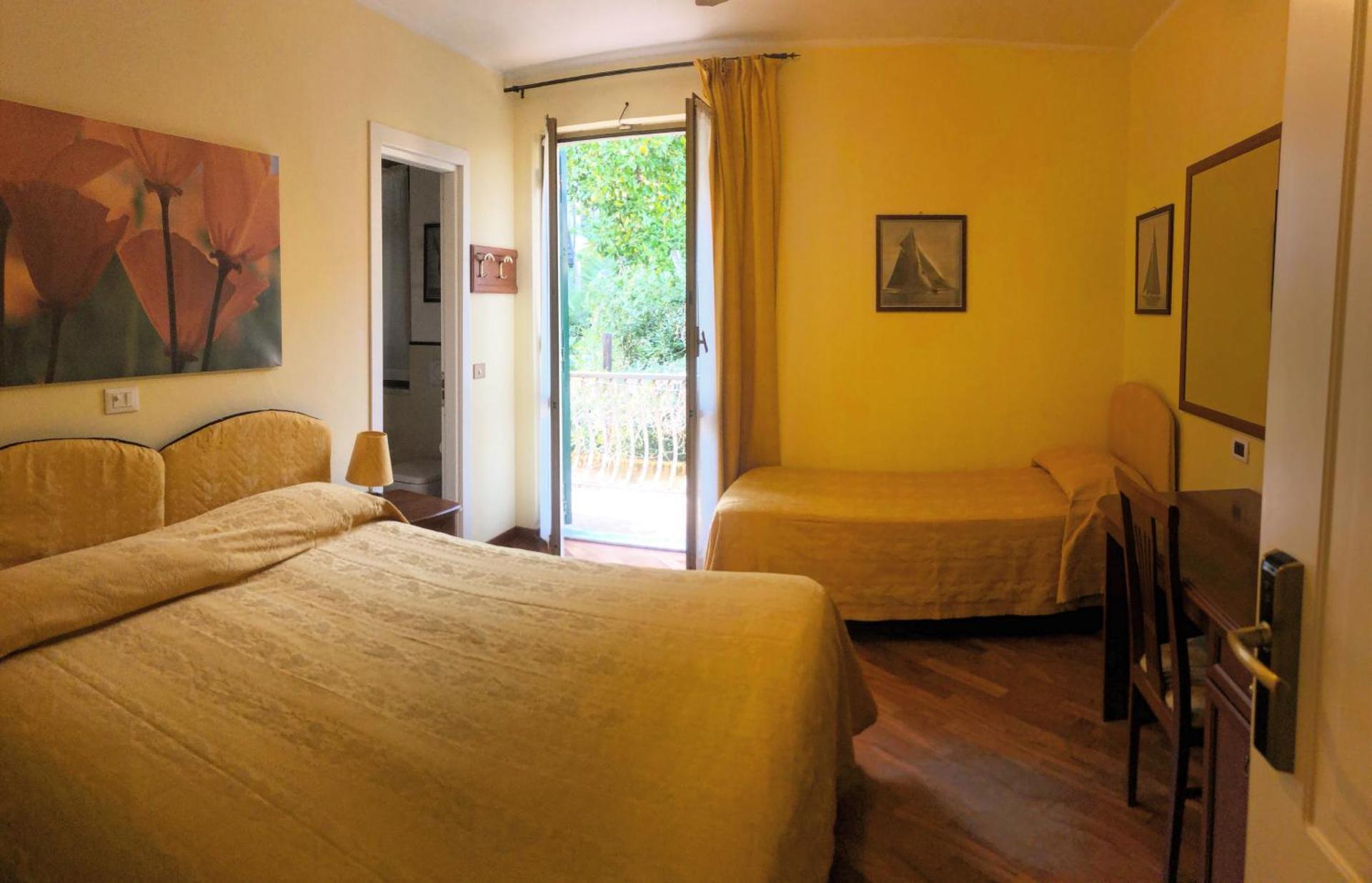 Hotel Miranda - Photo 39