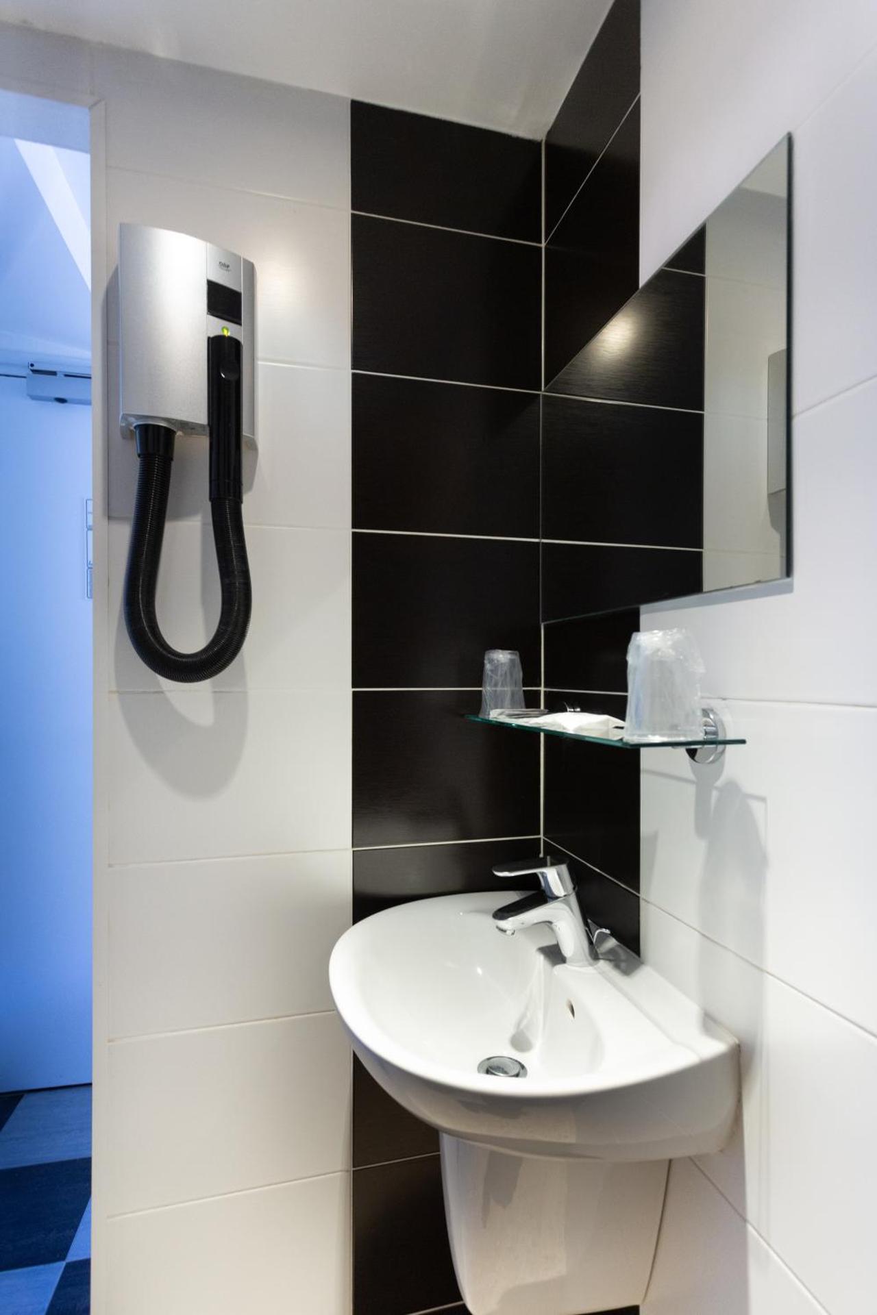 Hotel Mimosa Paris - Photo 25