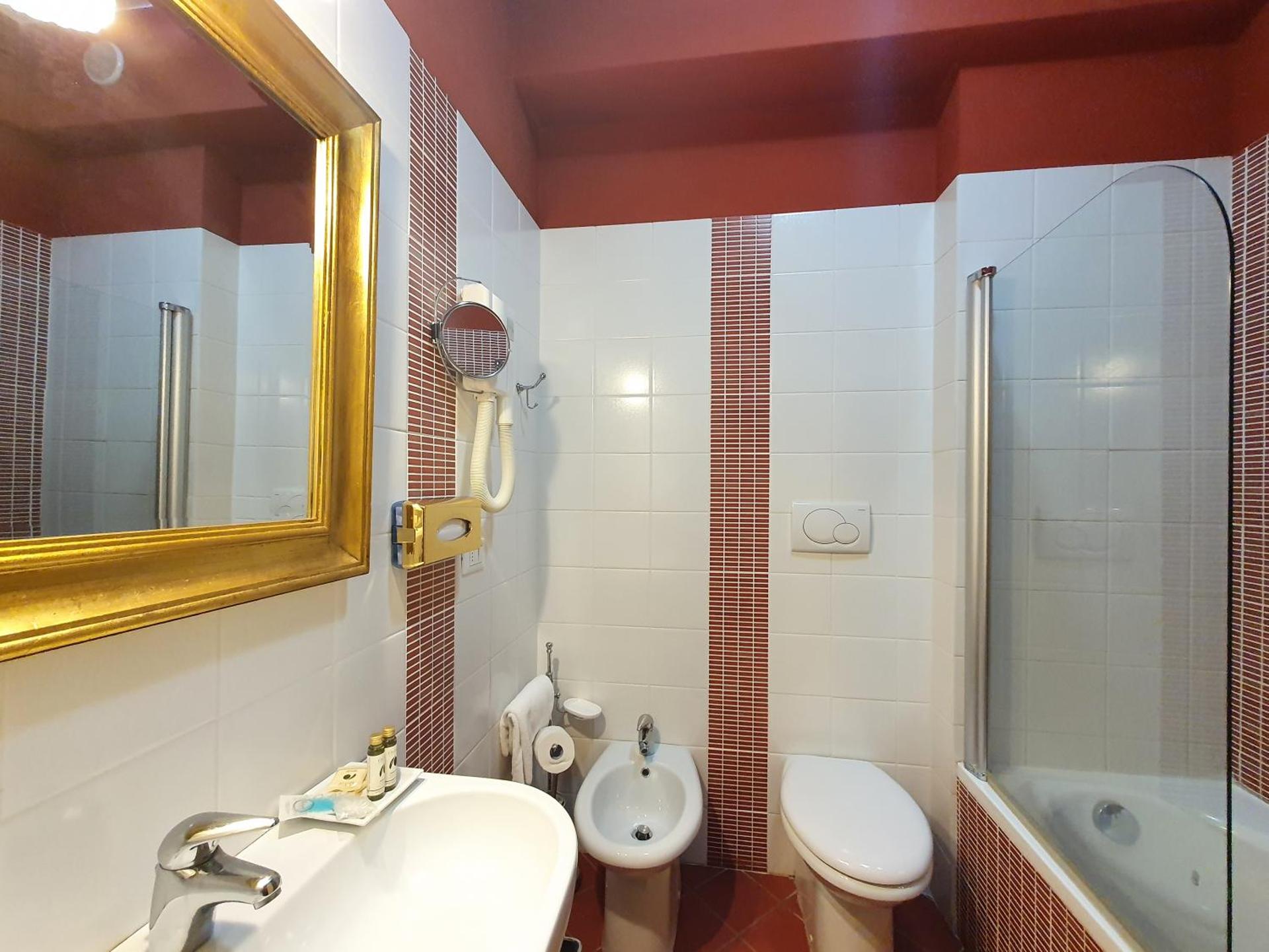 Hotel Continentale - Photo 38