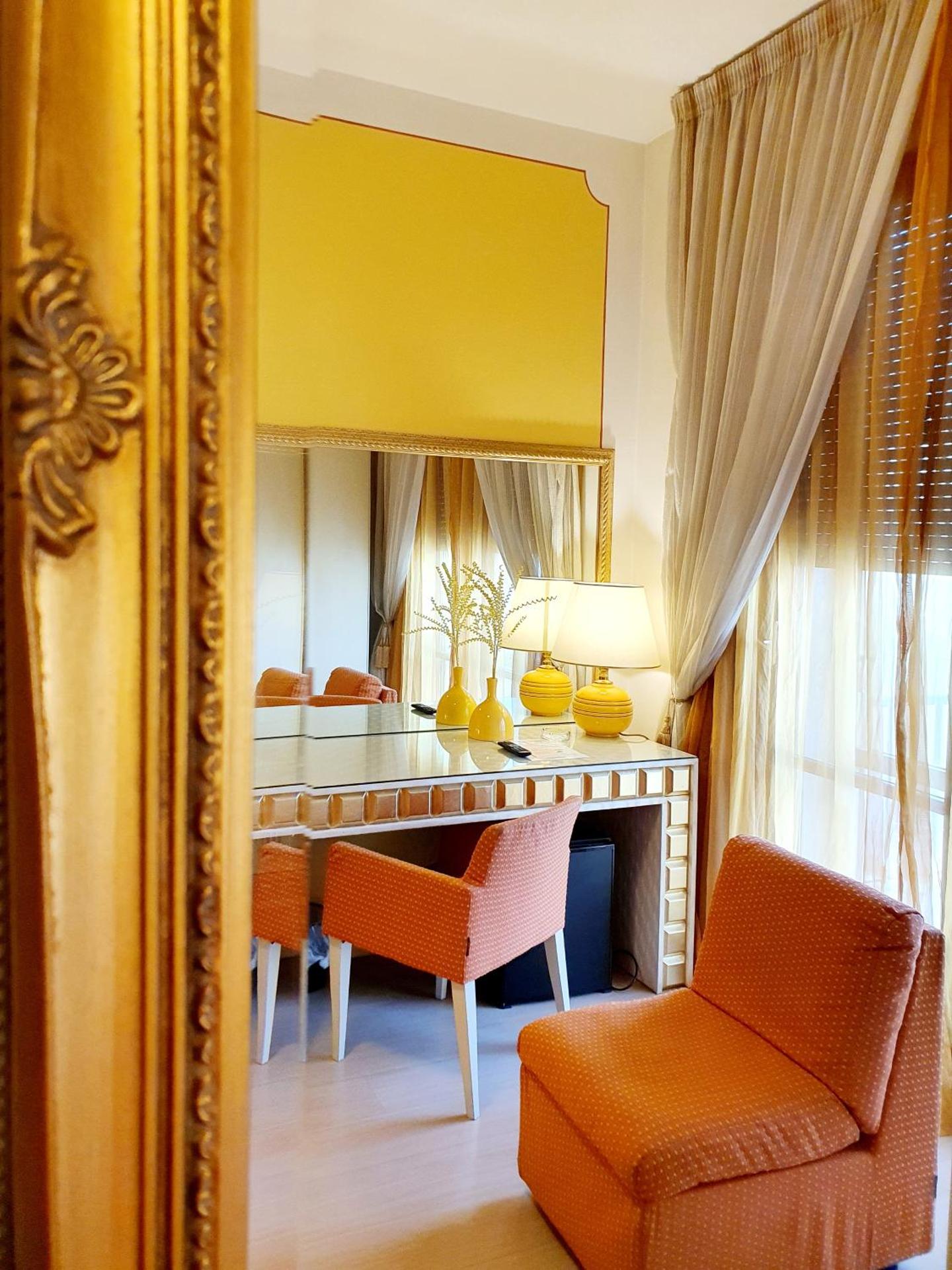 Hotel Continentale - Photo 43