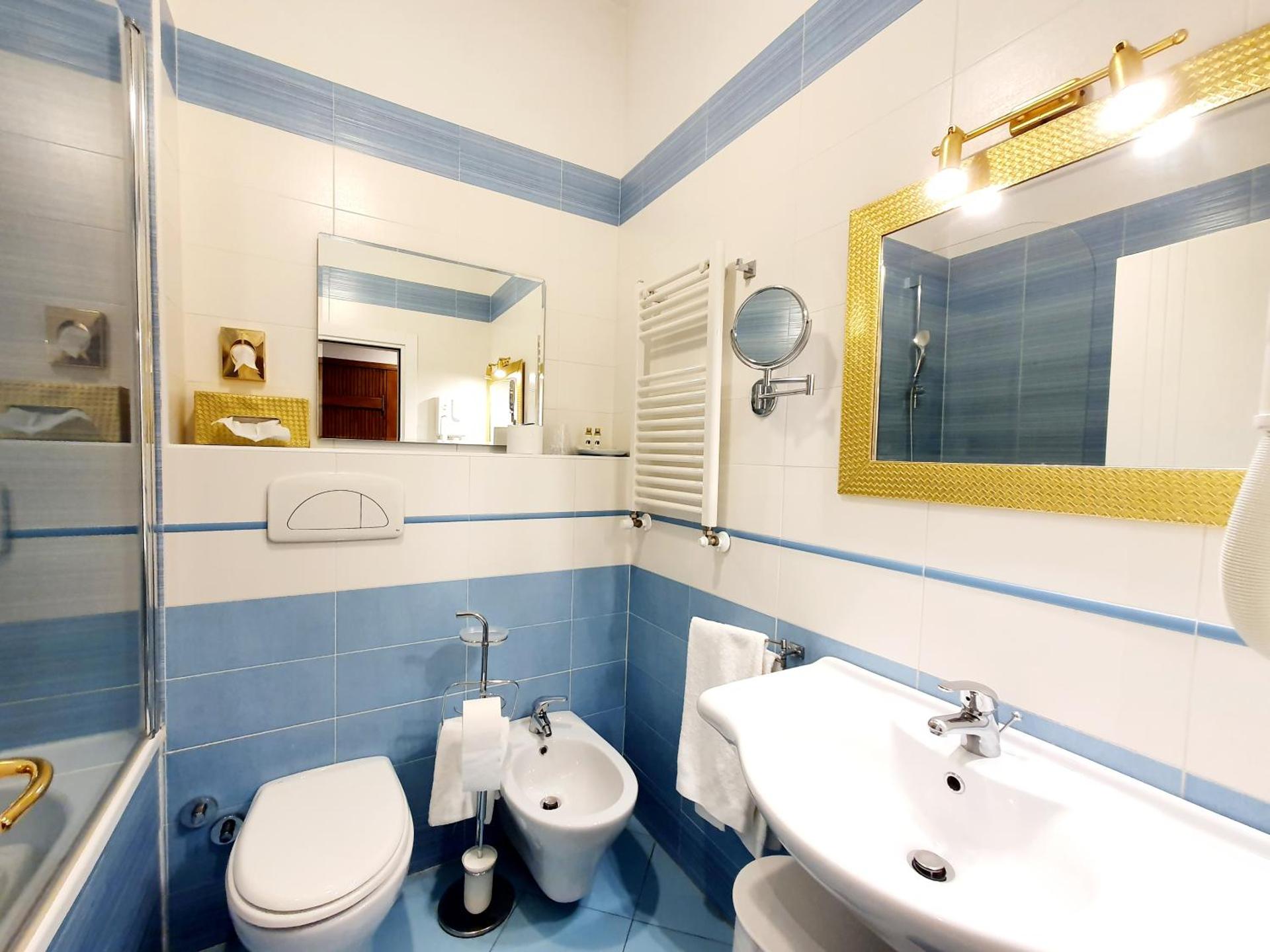 Hotel Continentale - Photo 29