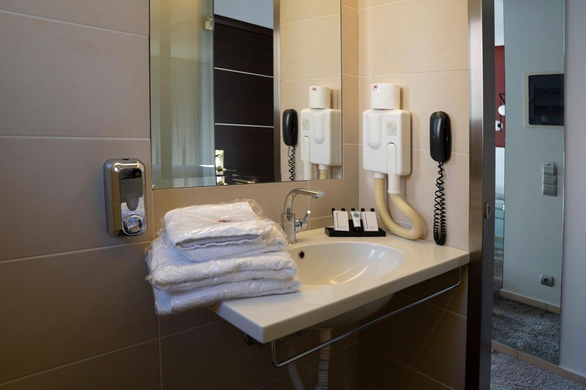 X Dream Hotel-Adults Only - Photo 25