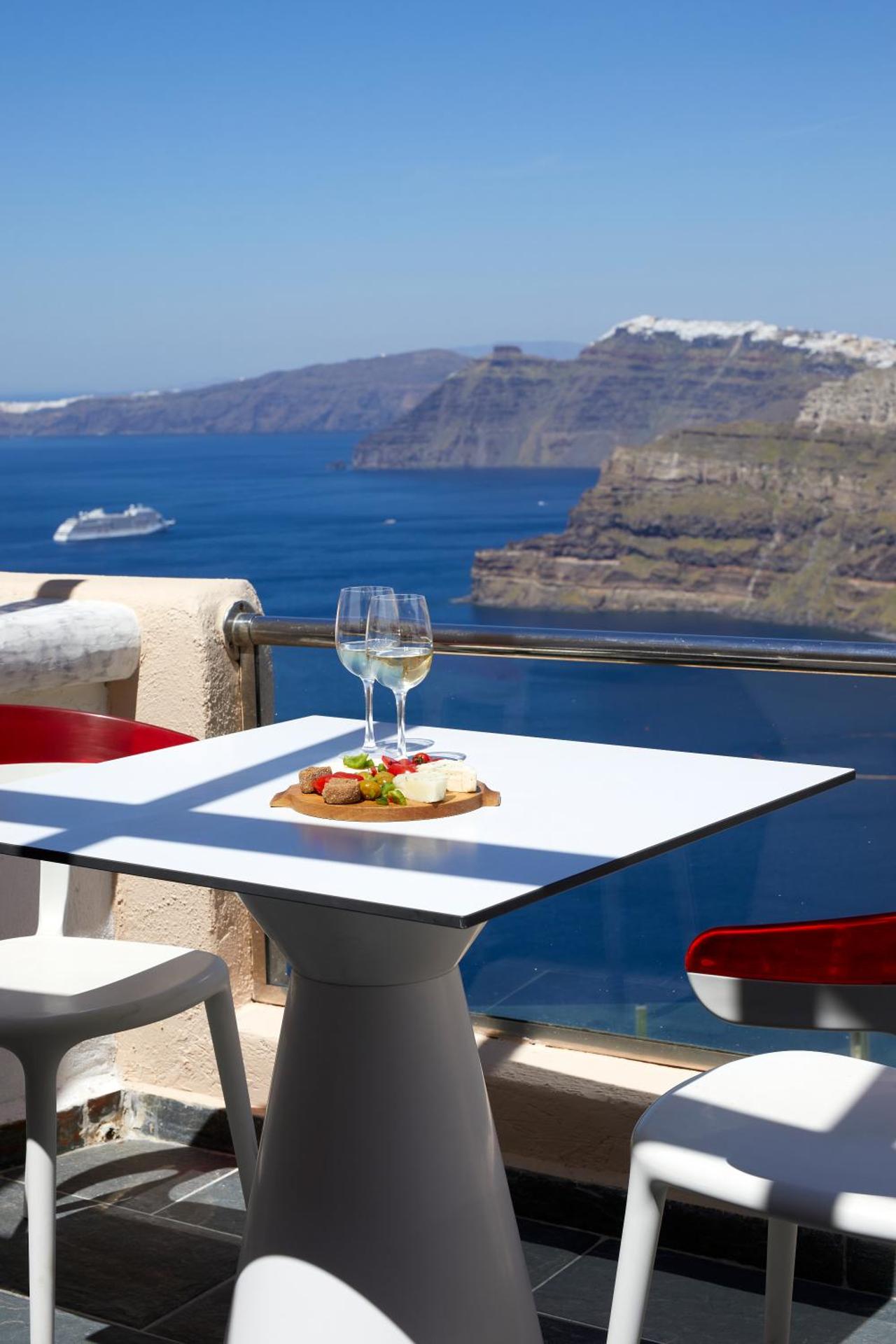 Suites of the Gods Cave Spa Hotel - Photo 90