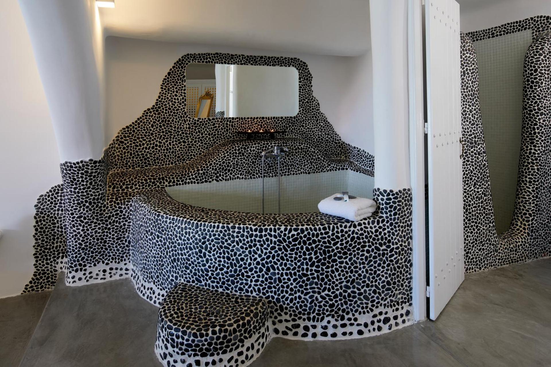 Suites of the Gods Cave Spa Hotel - Photo 22