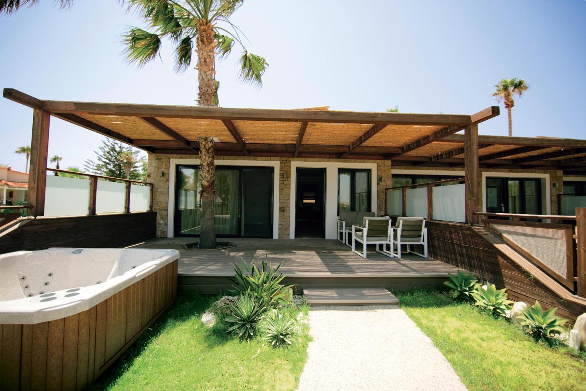 Atlantis Hotel - Photo 57