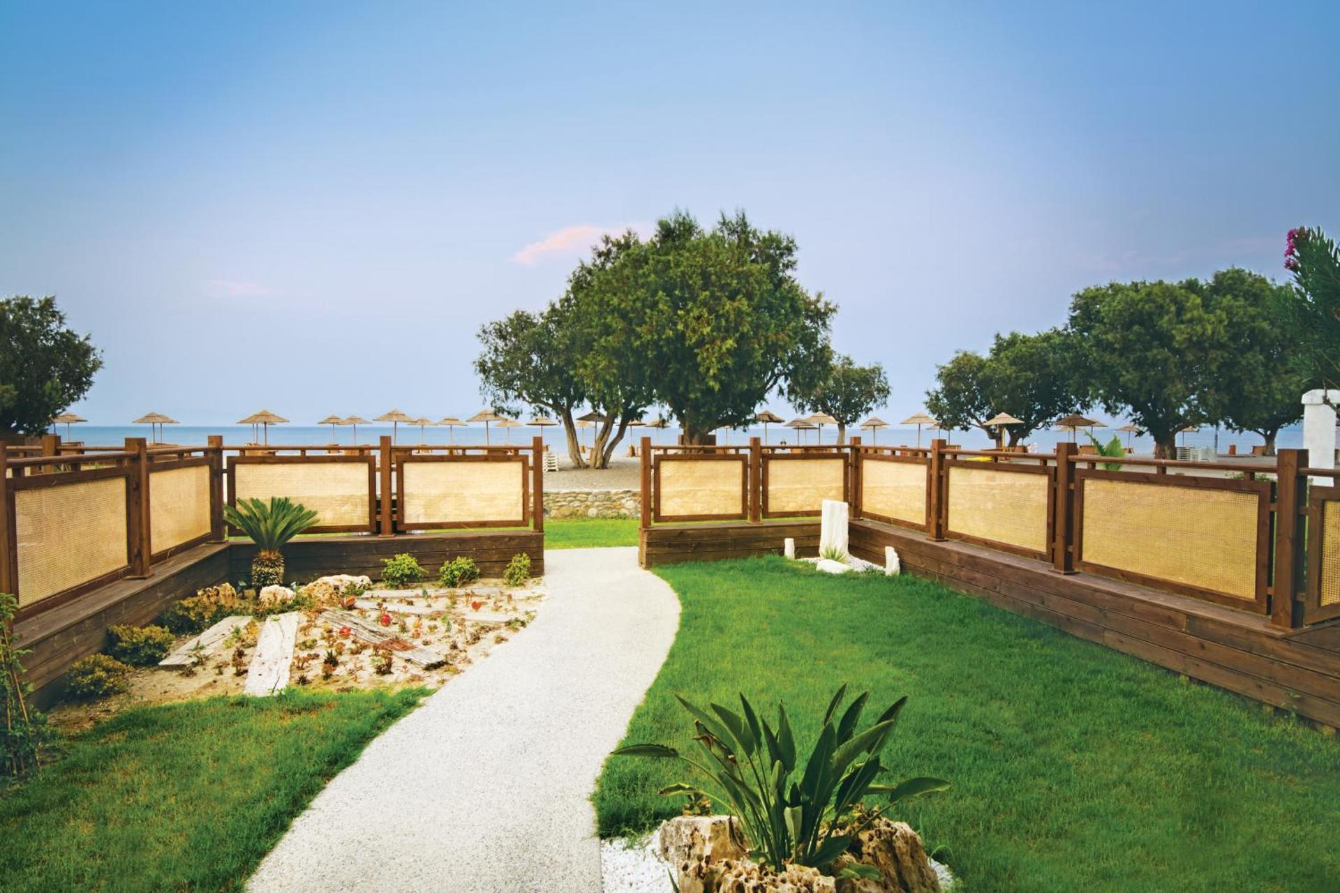 Atlantis Hotel - Photo 55