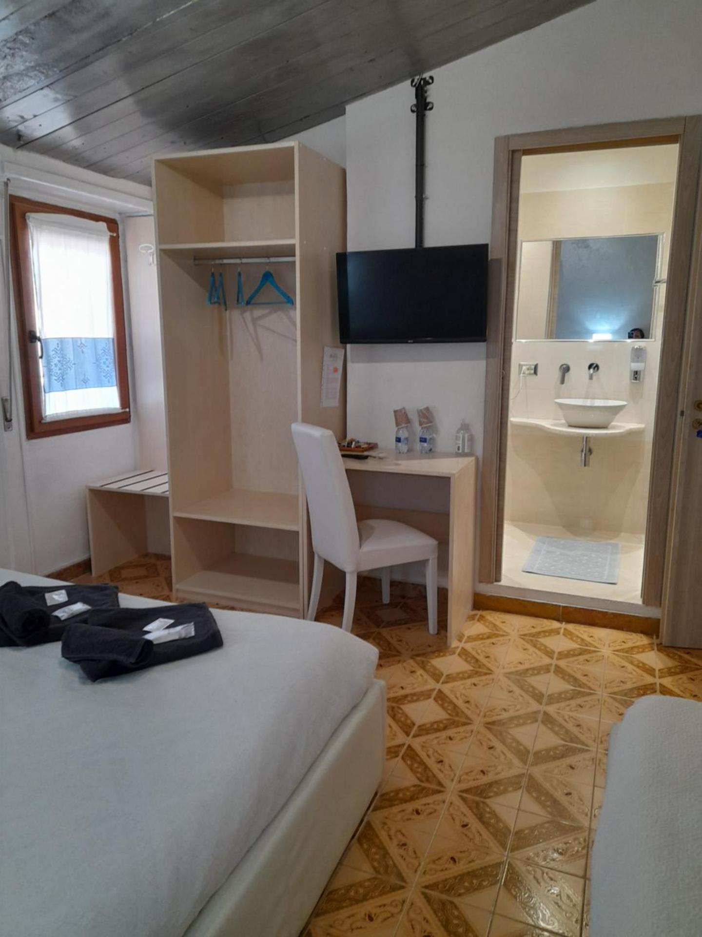 B&B Camera & Caffe - Photo 5