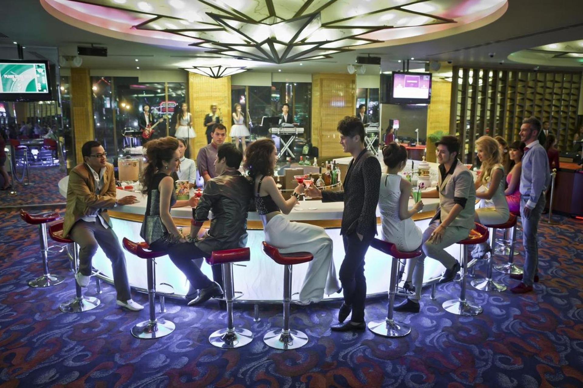 NagaWorld Hotel & Entertainment Complex - Photo 35