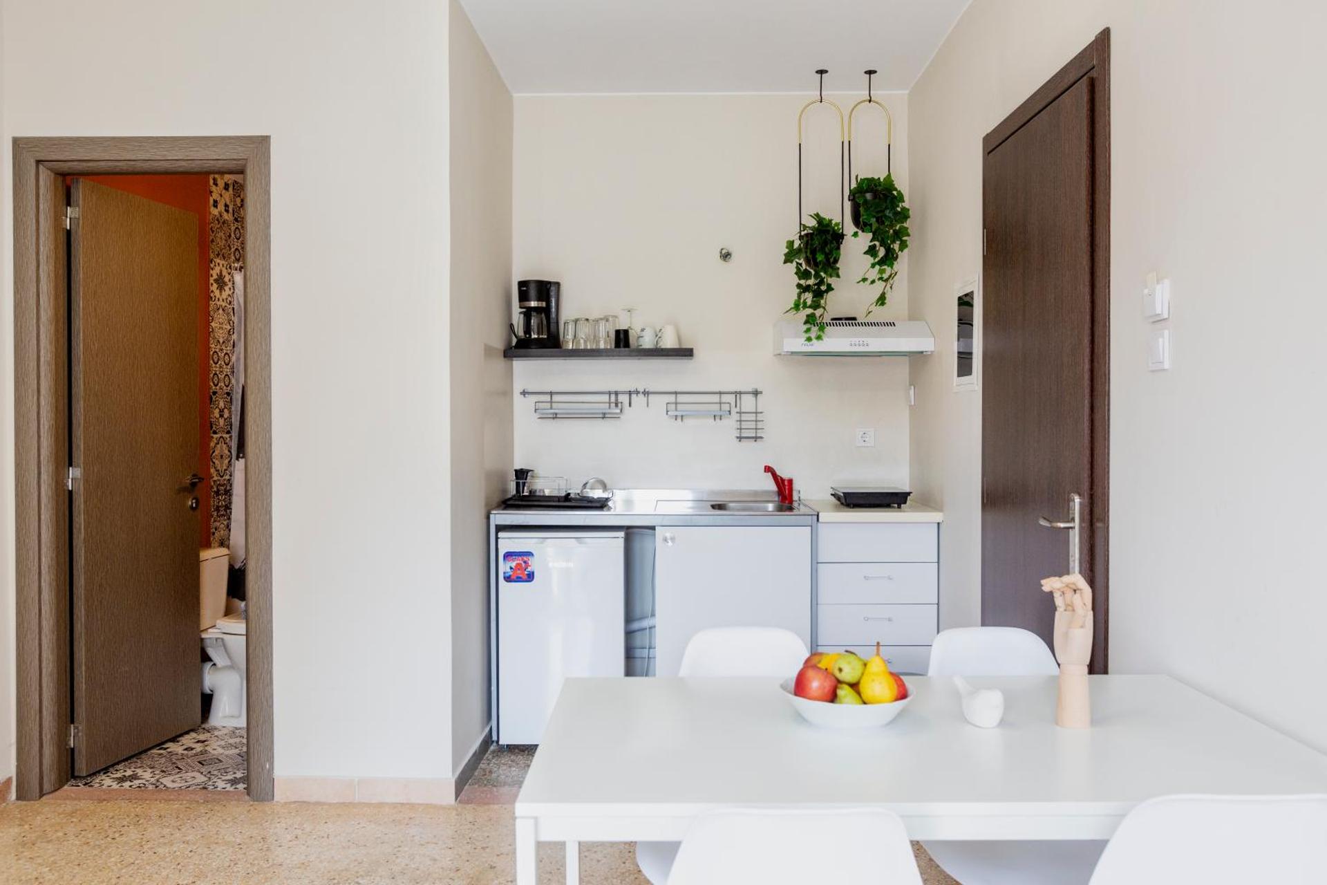 Psirri Place economy apartments centrally located - Photo 14