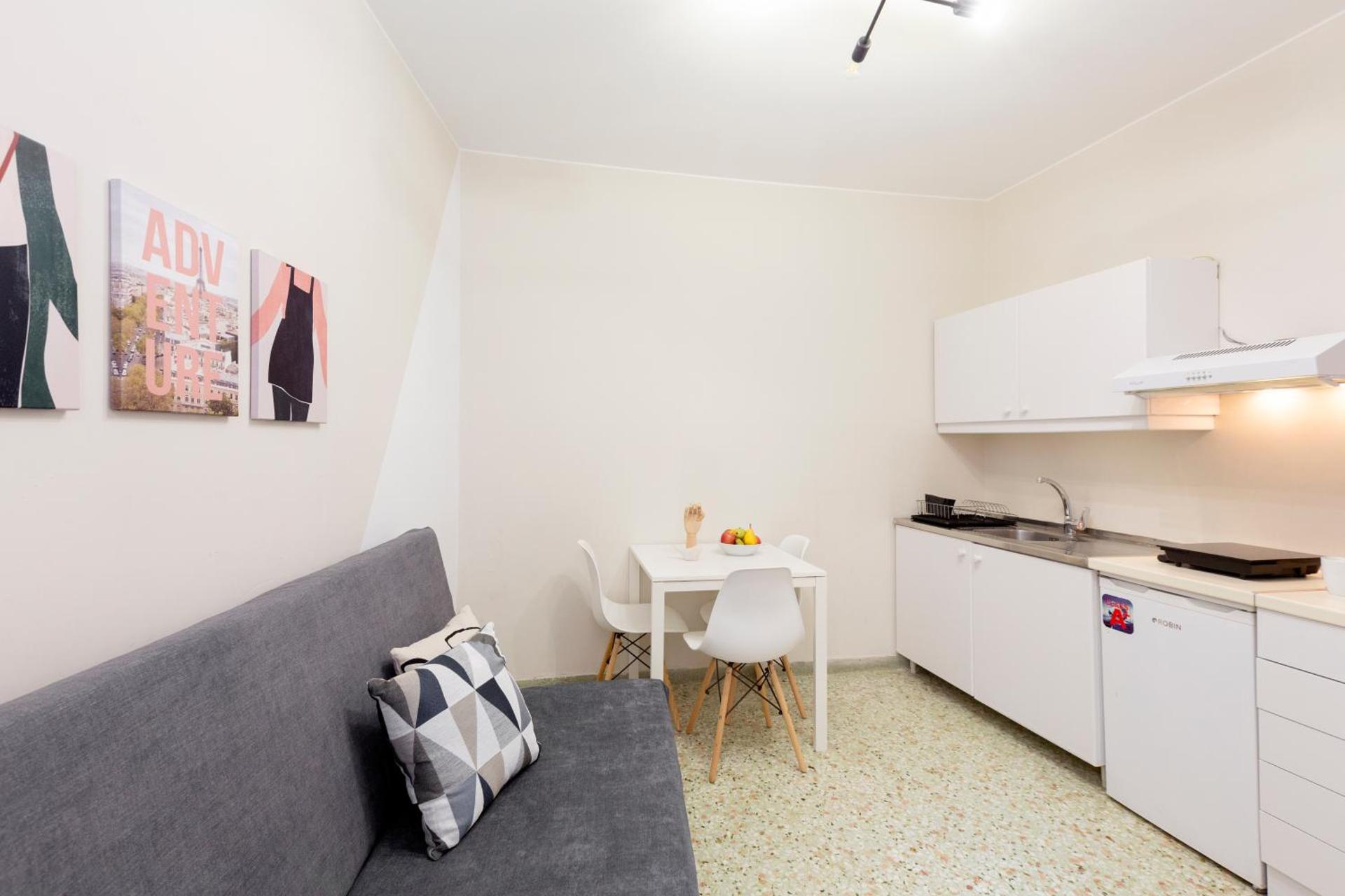 Psirri Place economy apartments centrally located - Photo 11