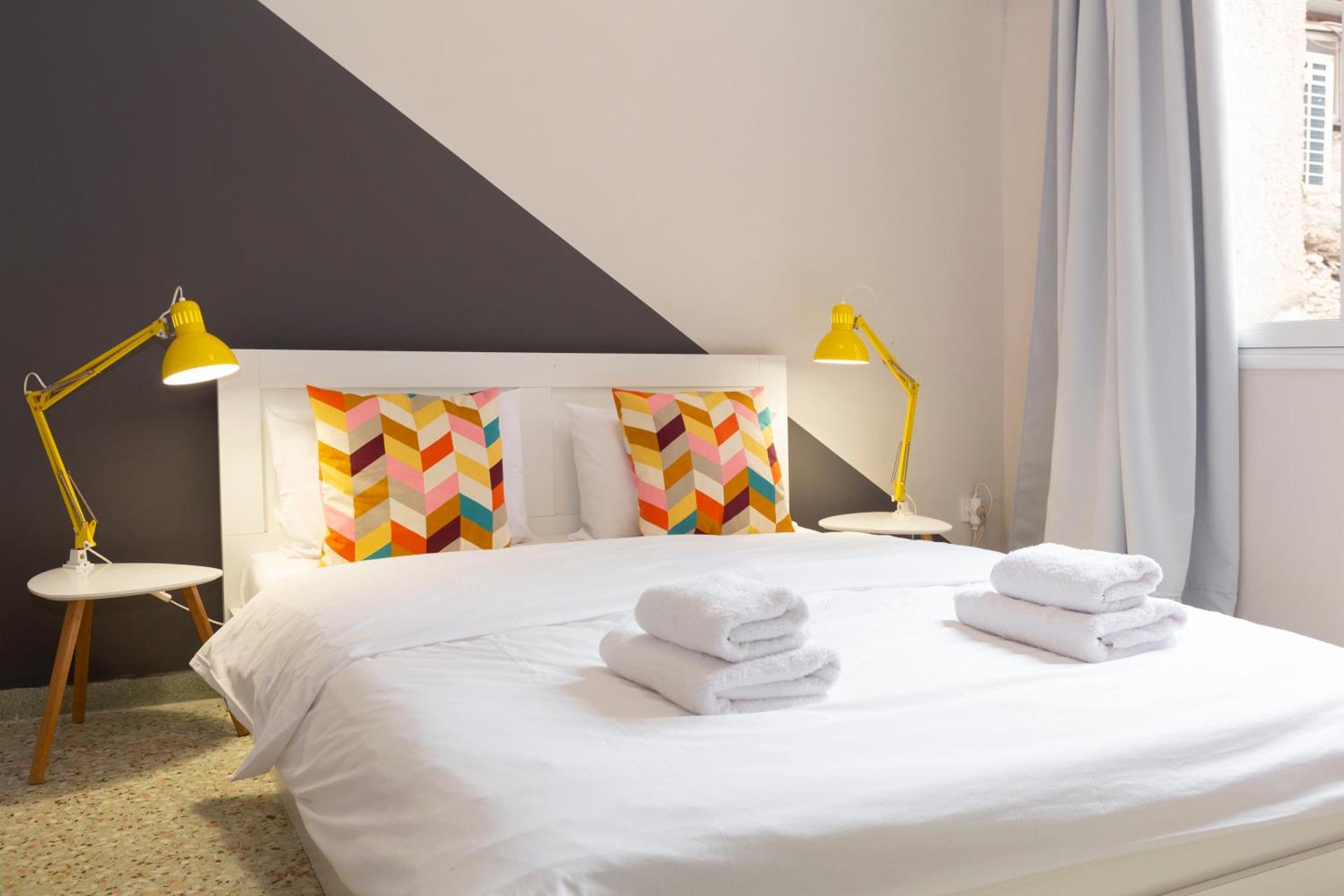 Psirri Place economy apartments centrally located - Photo 8