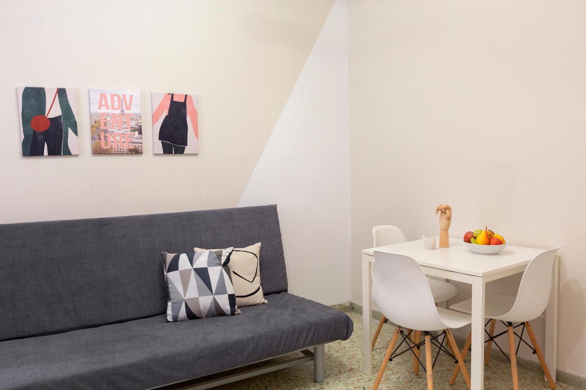 Psirri Place economy apartments centrally located - Photo 6