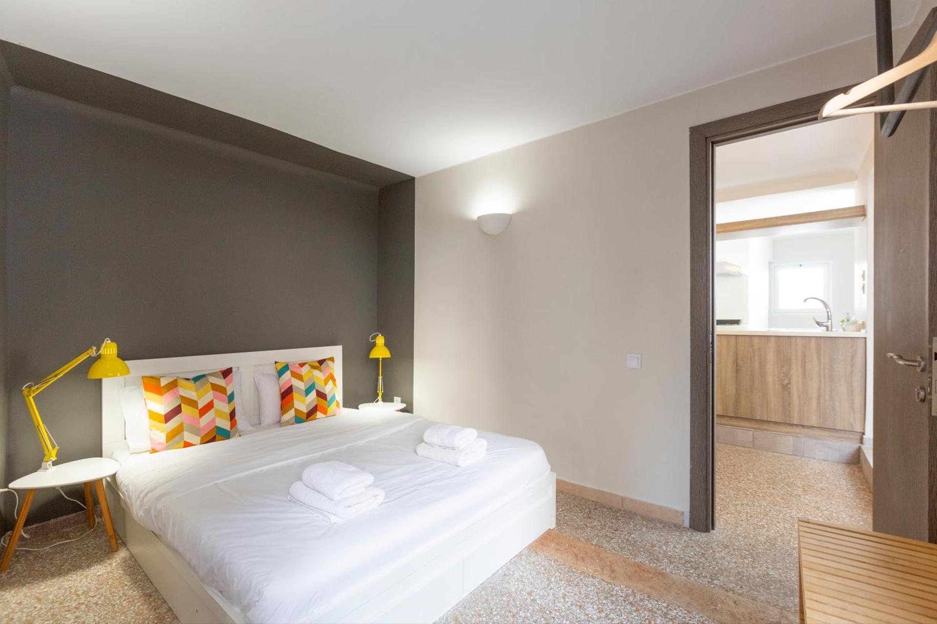 Psirri Place economy apartments centrally located - Photo 23