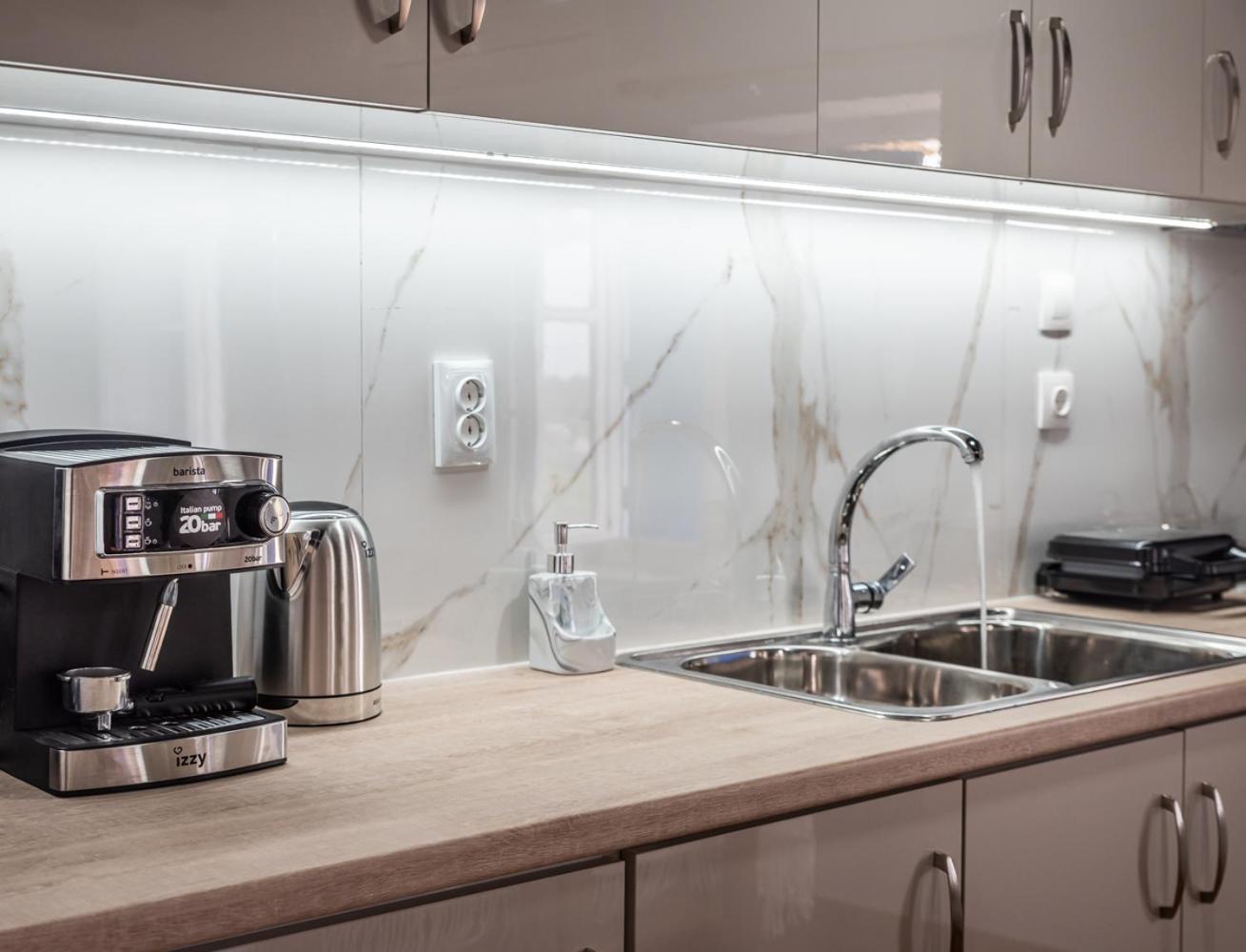 Sofaki Milos - Photo 2