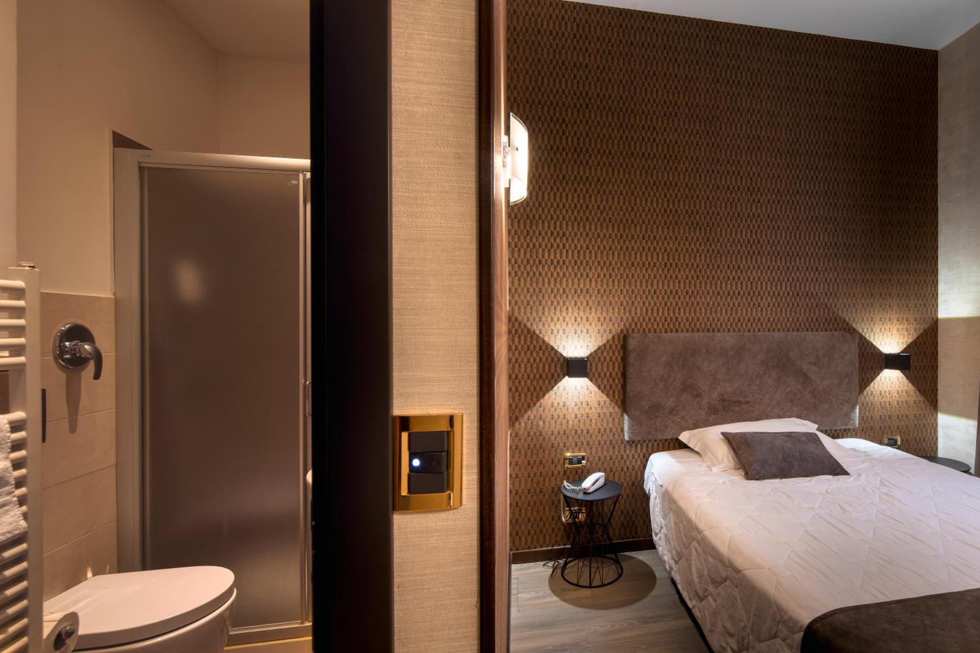 Hotel Astoria - Photo 10