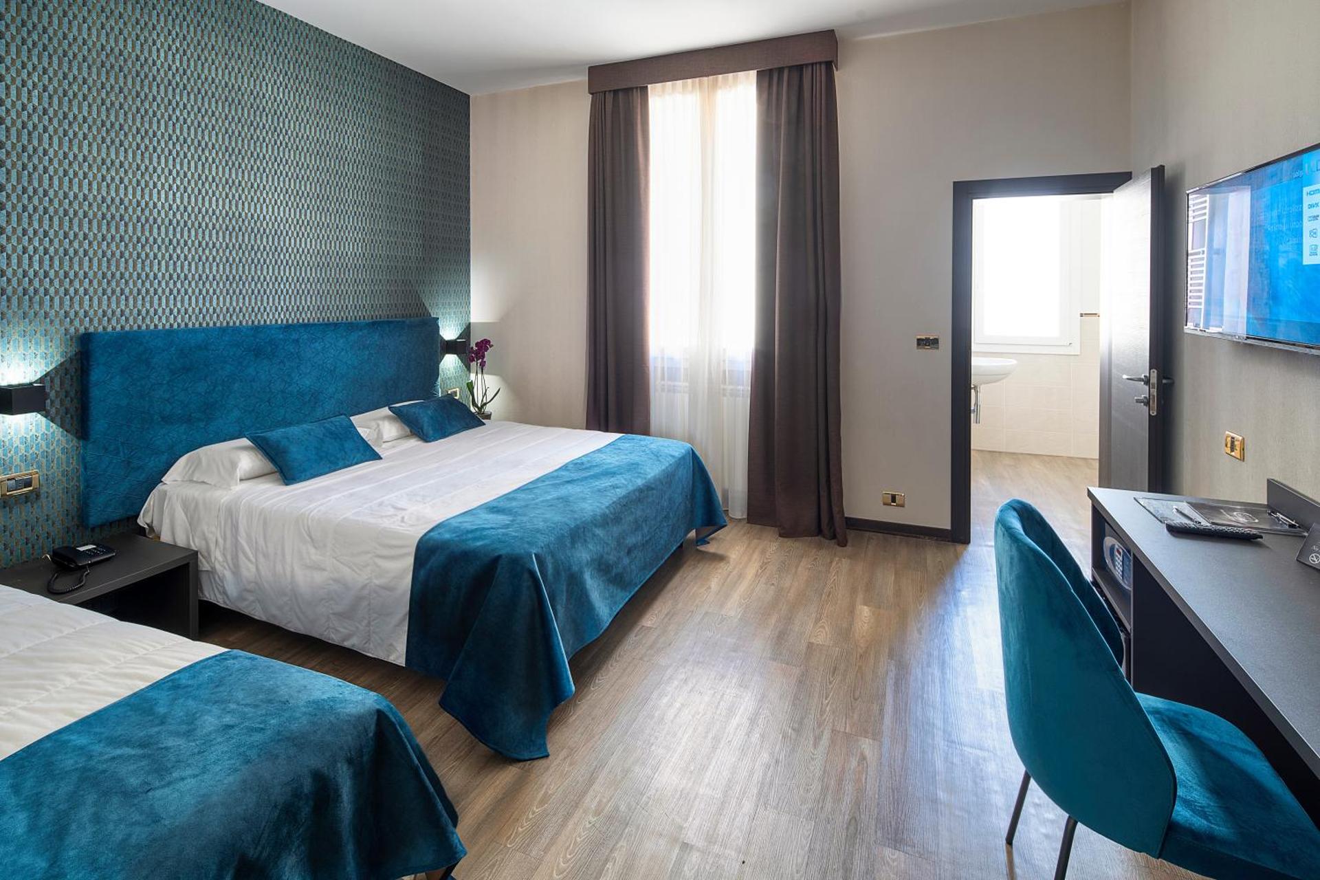 Hotel Astoria - Photo 20