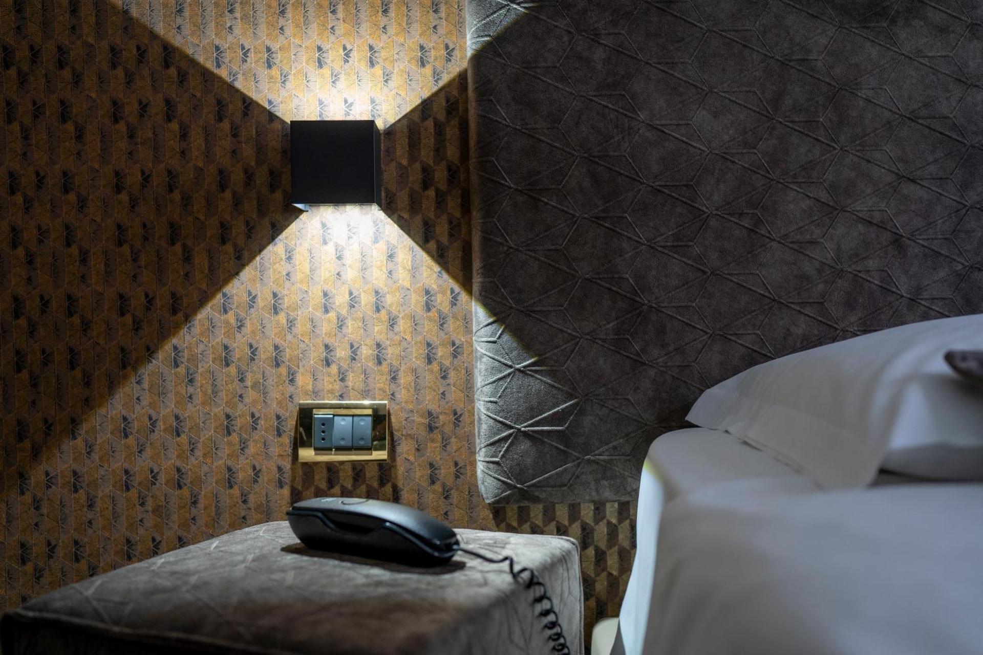 Hotel Astoria - Photo 73