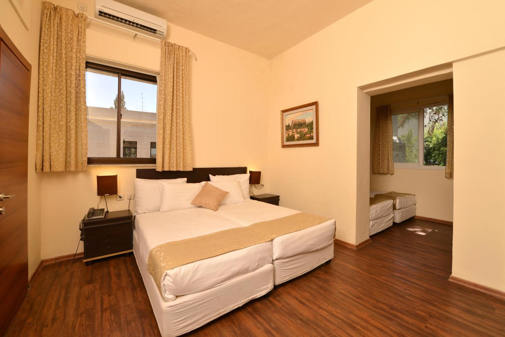 A Little House In Rechavia - Photo 26