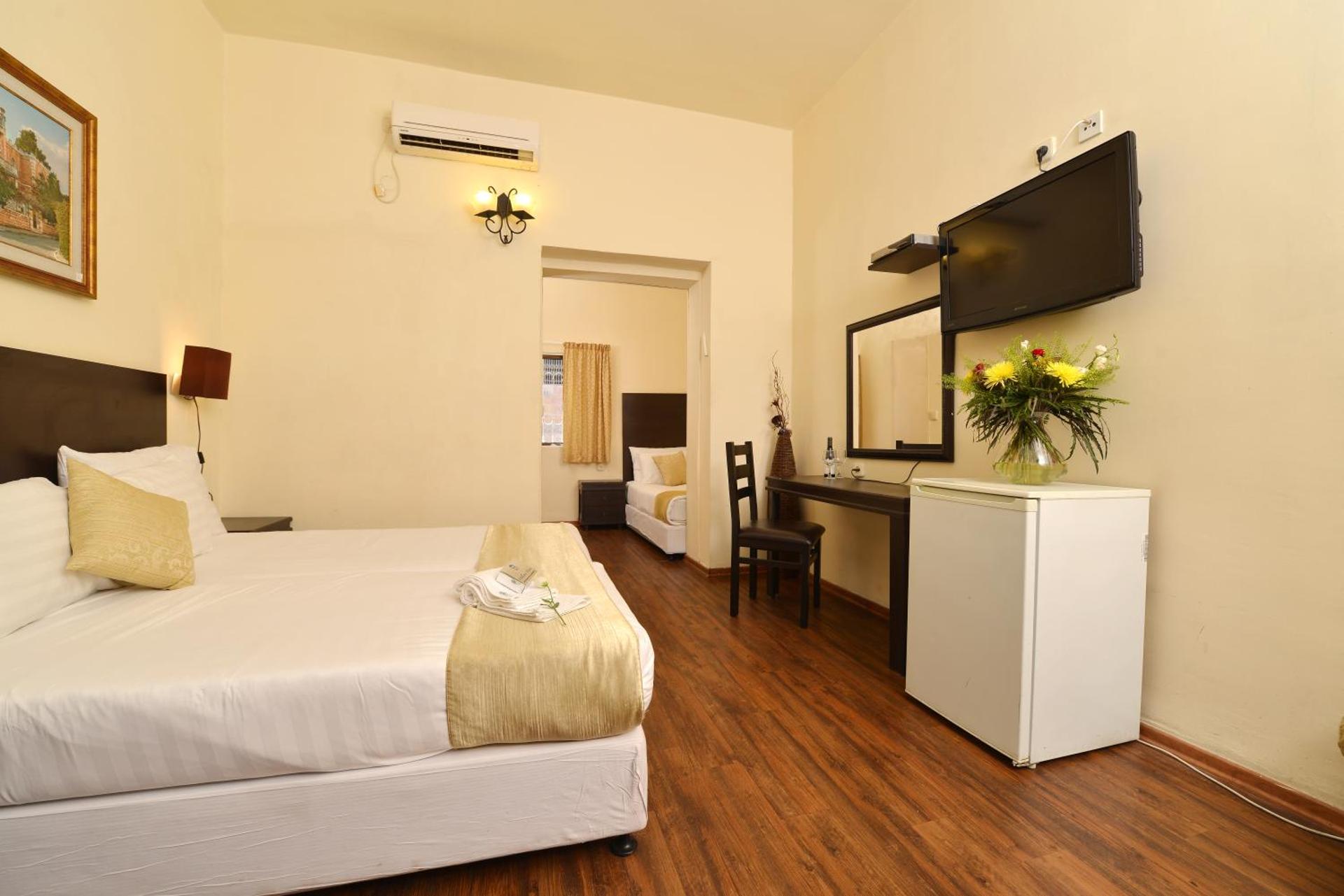 A Little House In Rechavia - Photo 22