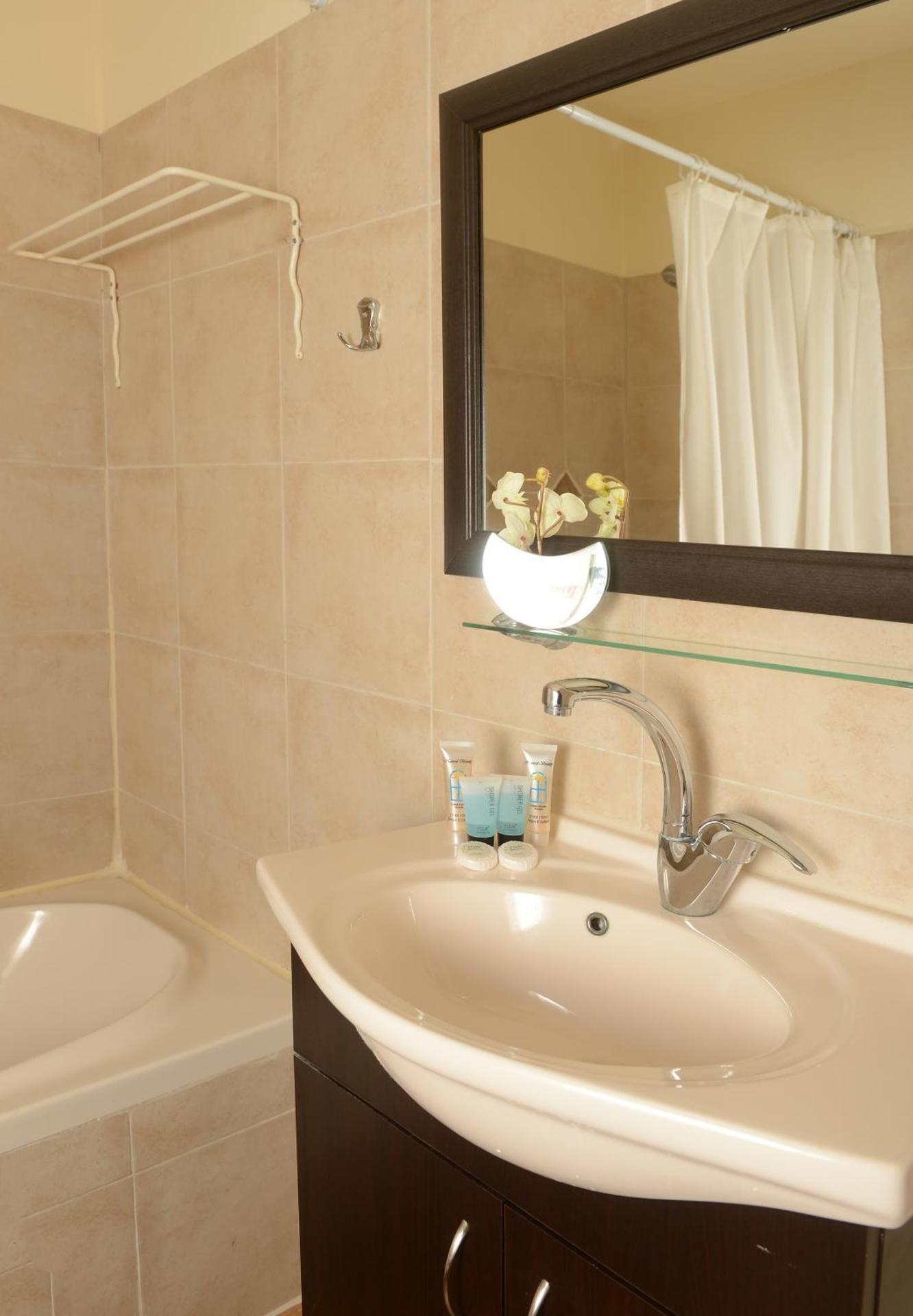 A Little House In Rechavia - Photo 5